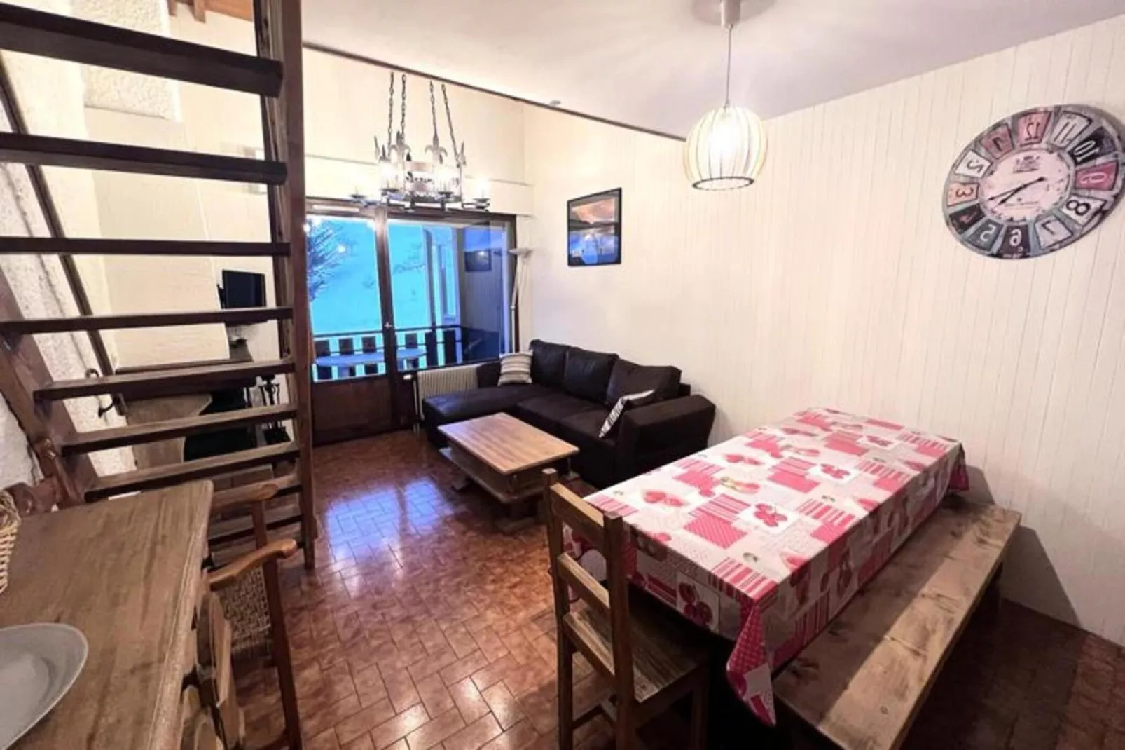 Résidence Les Aigles 1-Buitenkant zomer