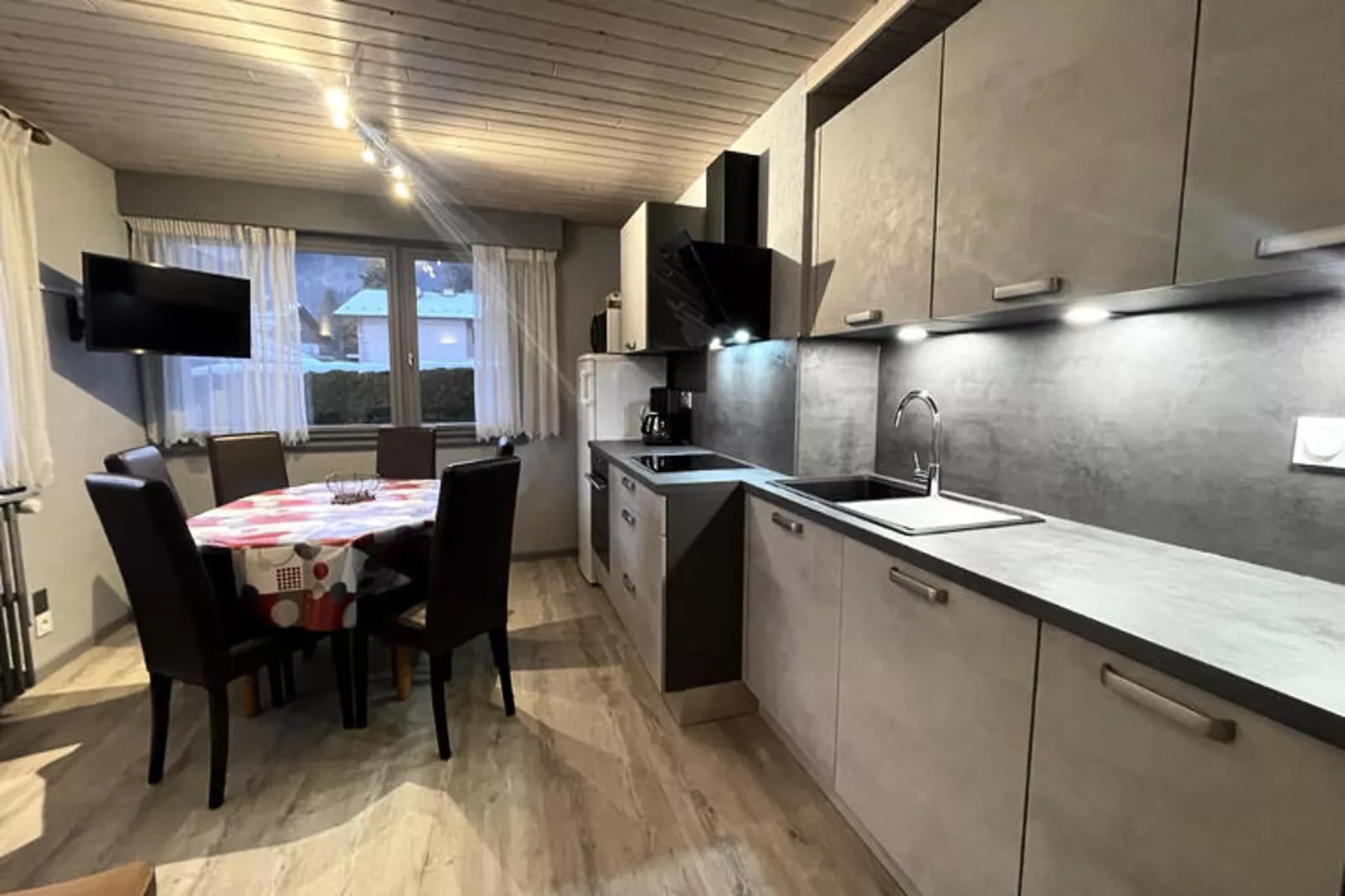 Appartements à La Clusaz-Buitenkant zomer