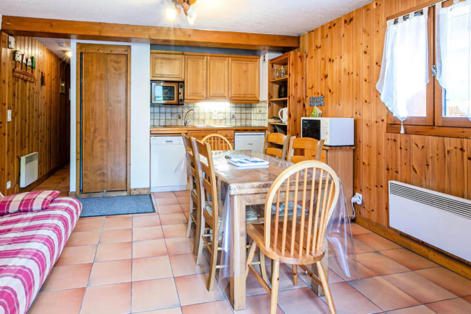 Résidence Coq De Bruyere-Eetkamer