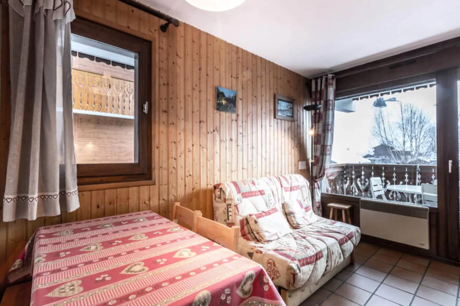 Résidence Domanial A-Buitenkant zomer