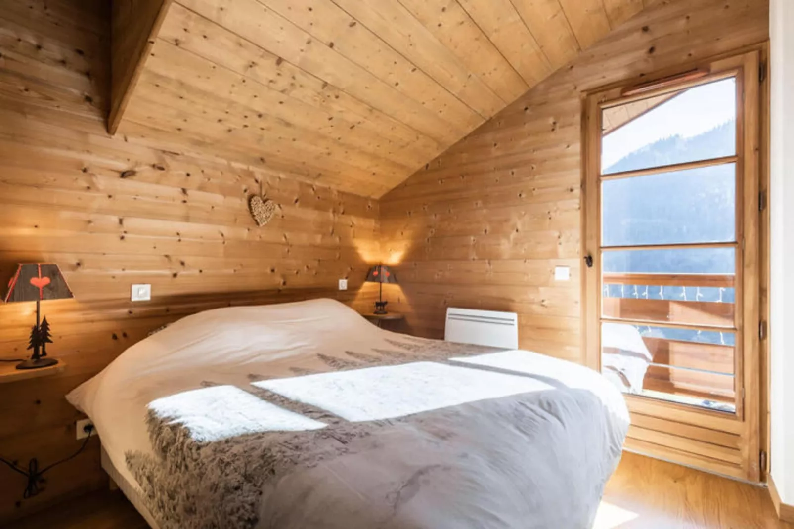 Résidence Belrose-Buitenkant zomer