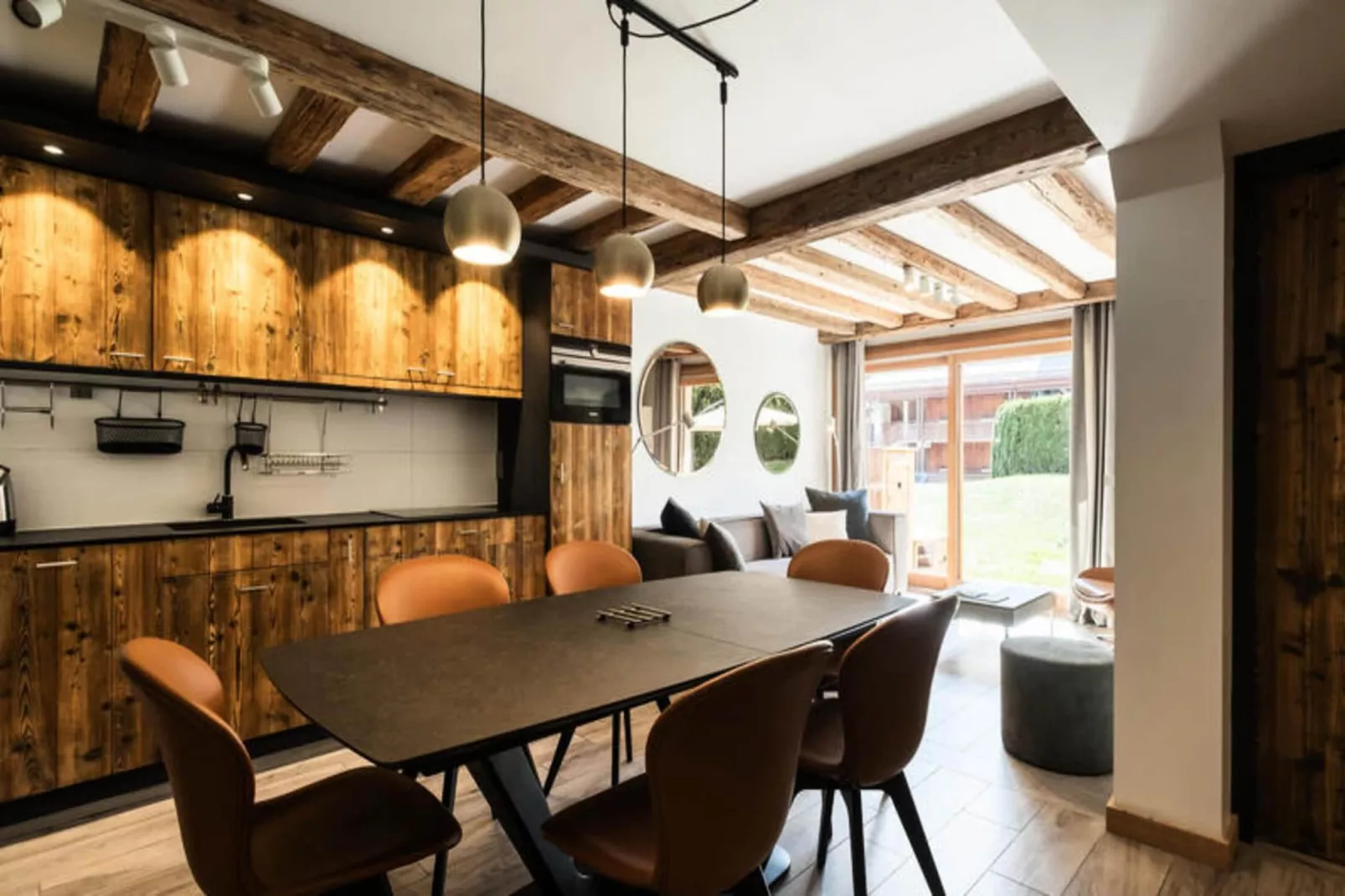 Residence Du Centre D-Buitenkant zomer