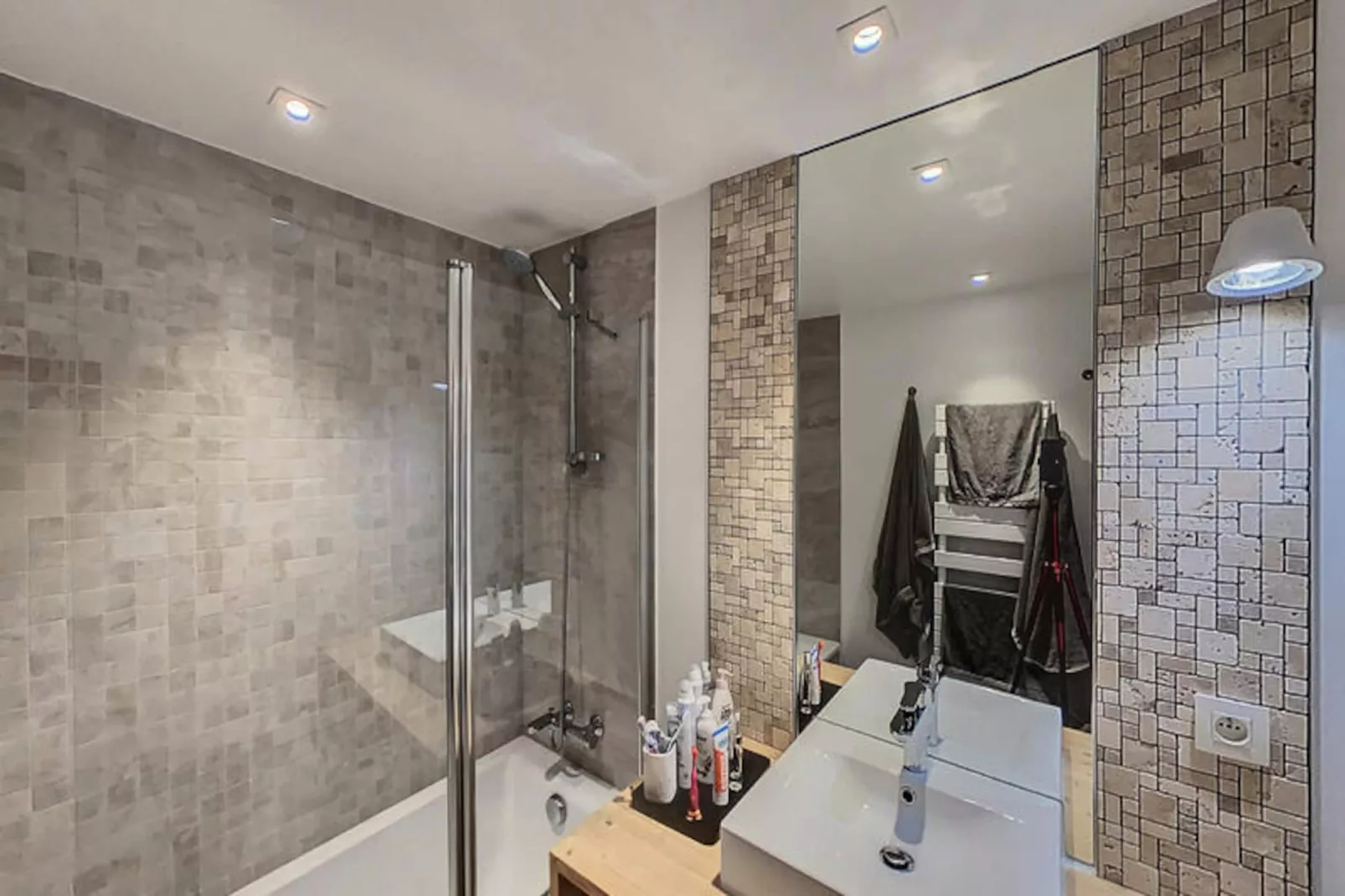 Appartements à Les Carroz-d'Arâches-Image-tags.