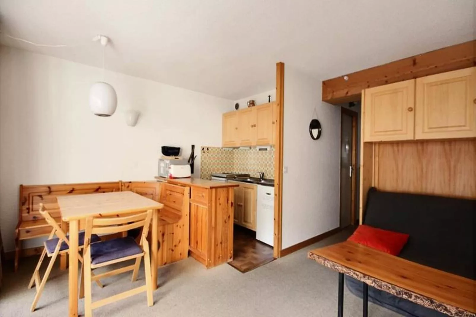 Studio à Saint Jean d'Aulps-Eetkamer