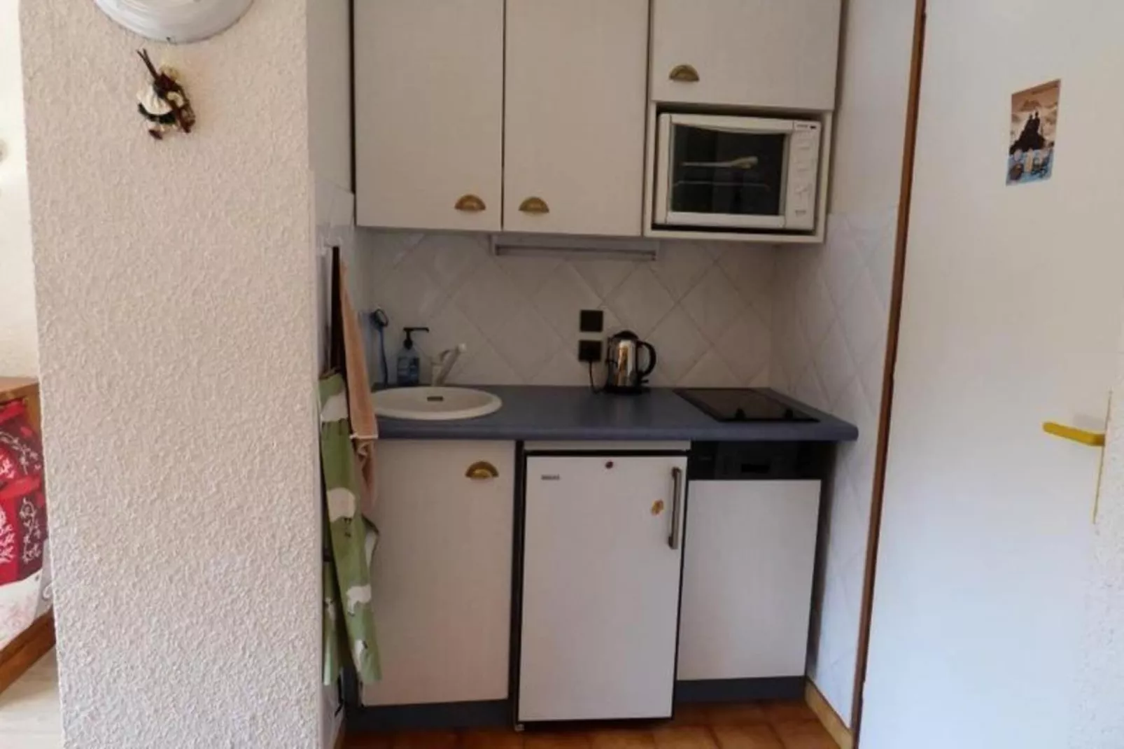 Résidence Arolles-Keuken