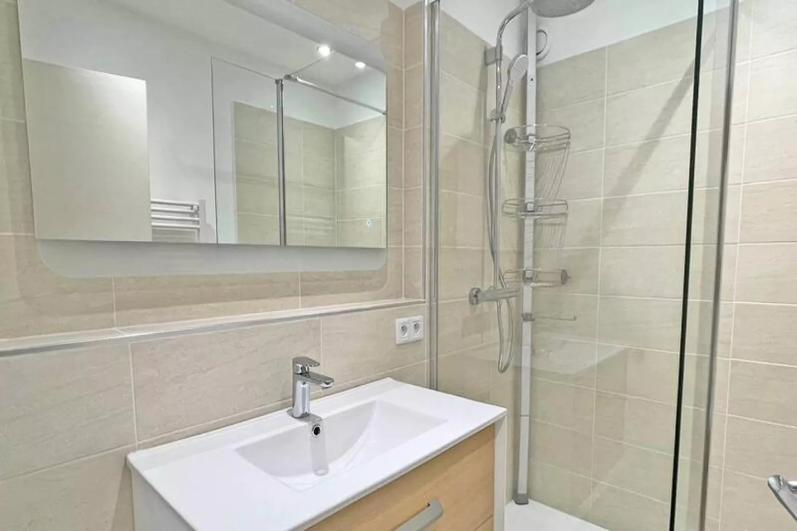 Résidence Le Maxime-Badkamer