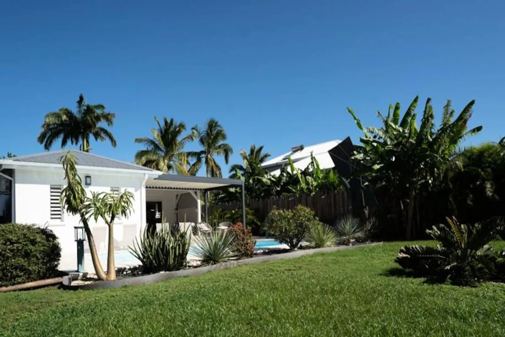 Villa Corossol-Image-tags.