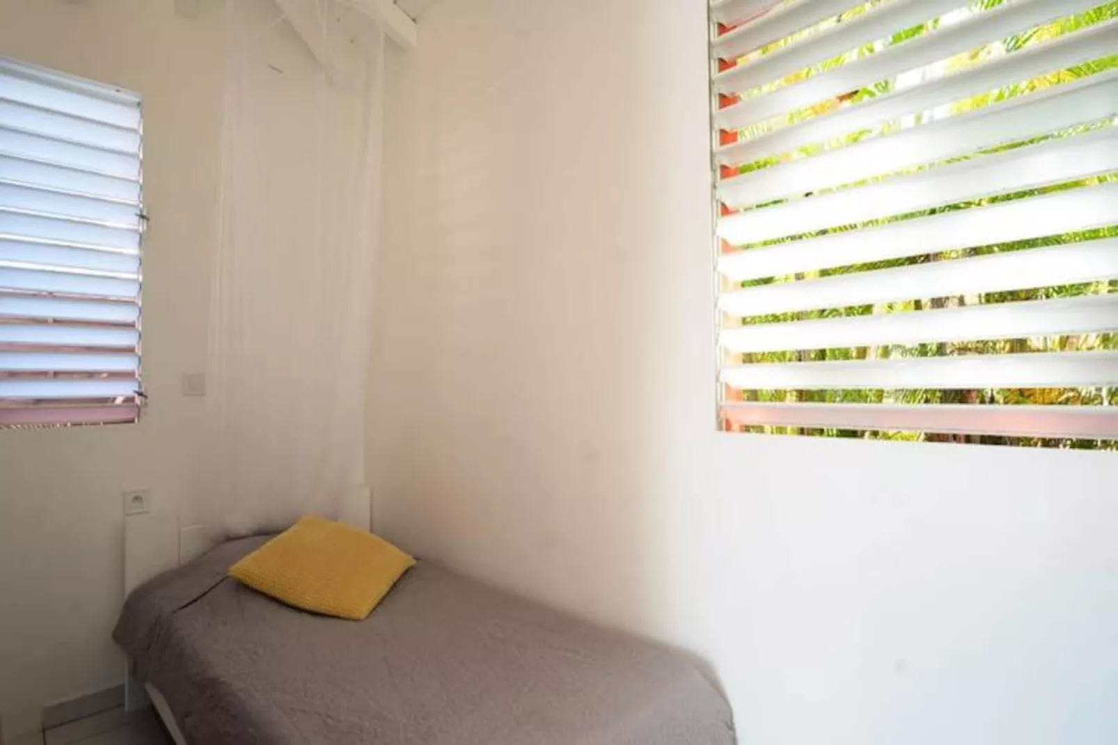 Bungalow Monarque-Image-tags.