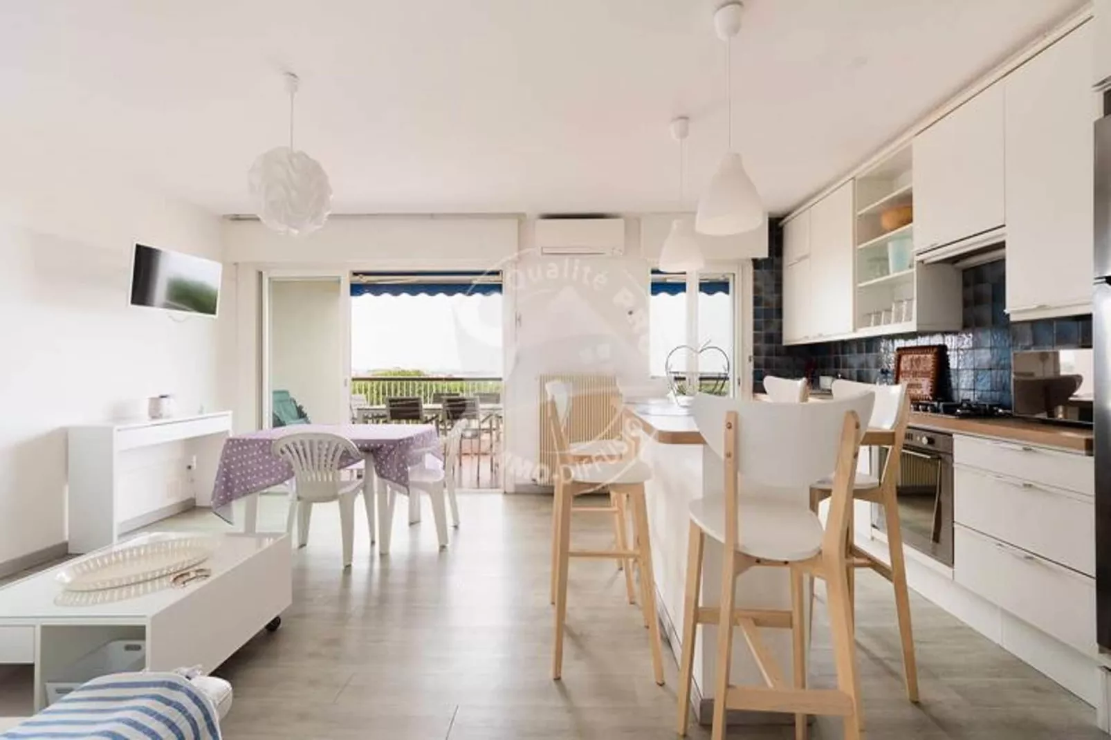 Résidence "le Frédéric Mistral"-Woonkamer