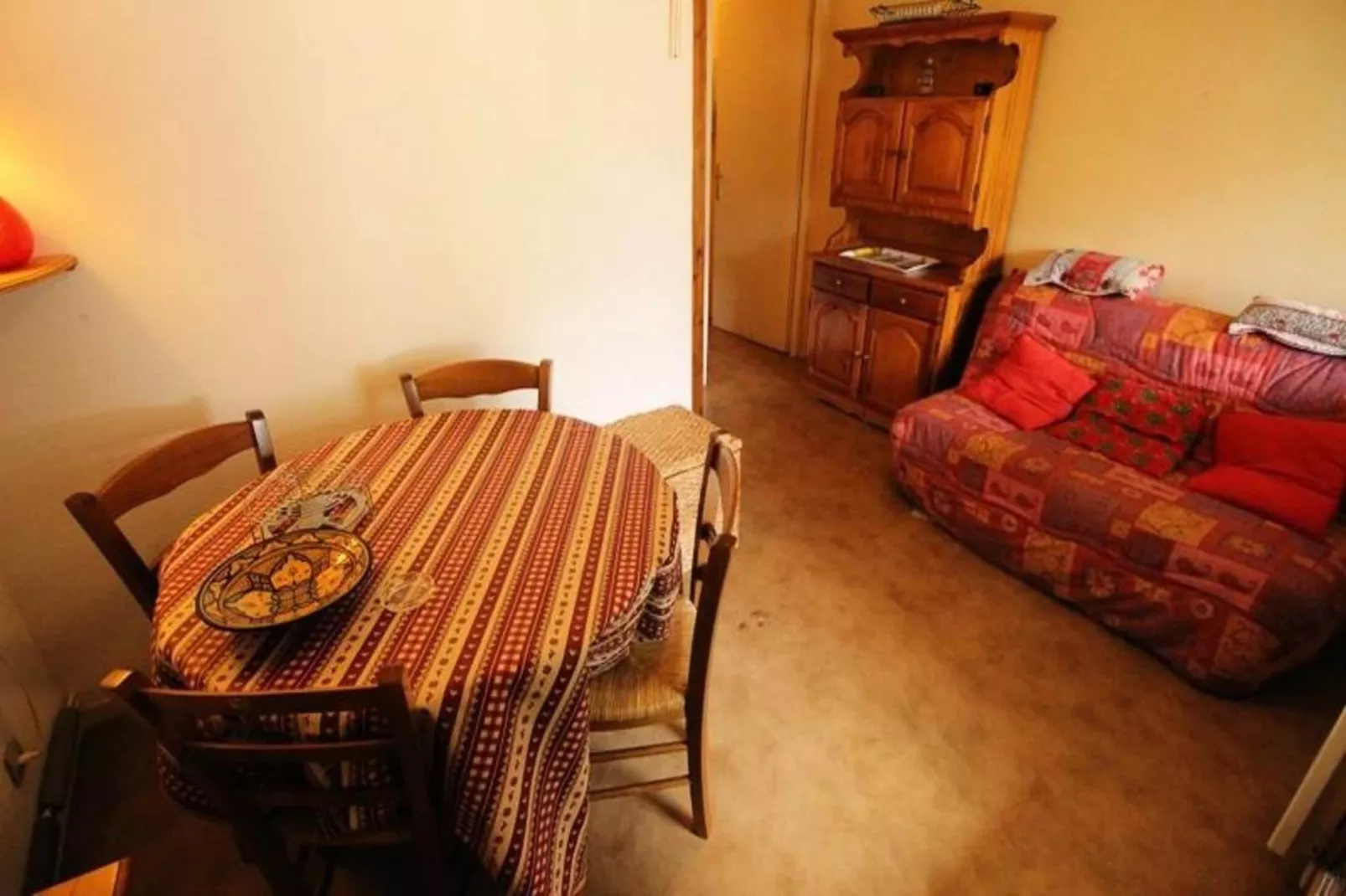 Résidence Sentein-Buitenkant zomer