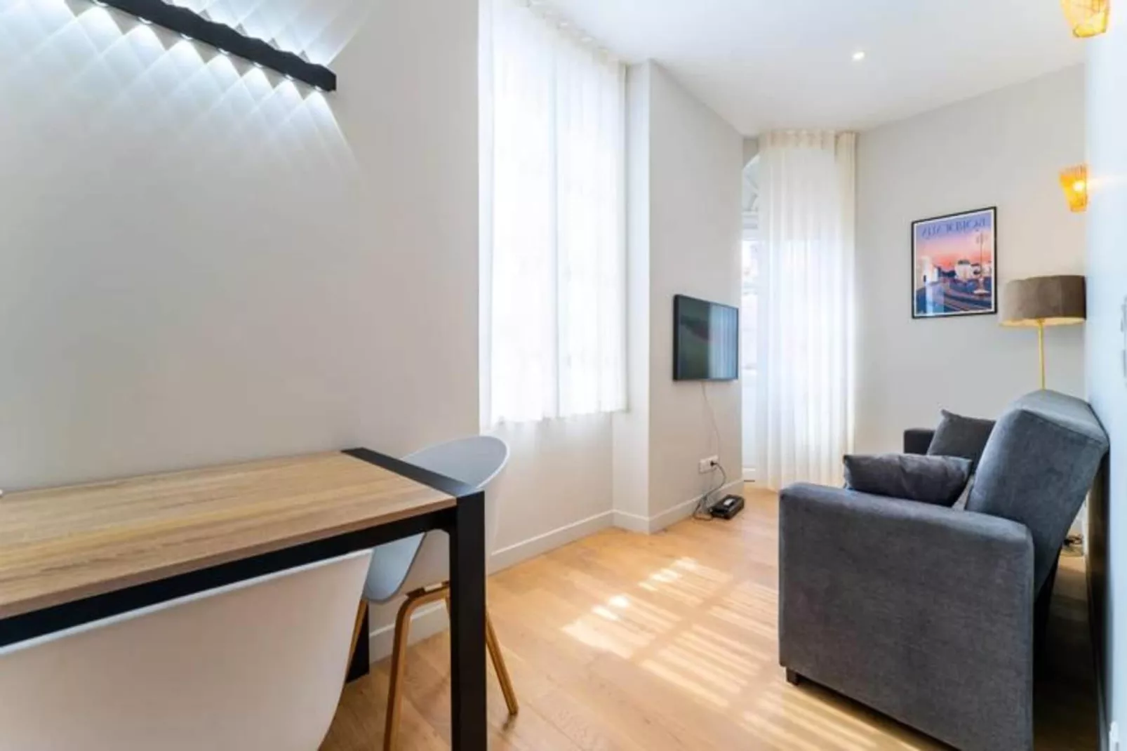Charmant Appartement Pour 4 Au C&oelig;ur De Bordeaux-Buitenkant zomer
