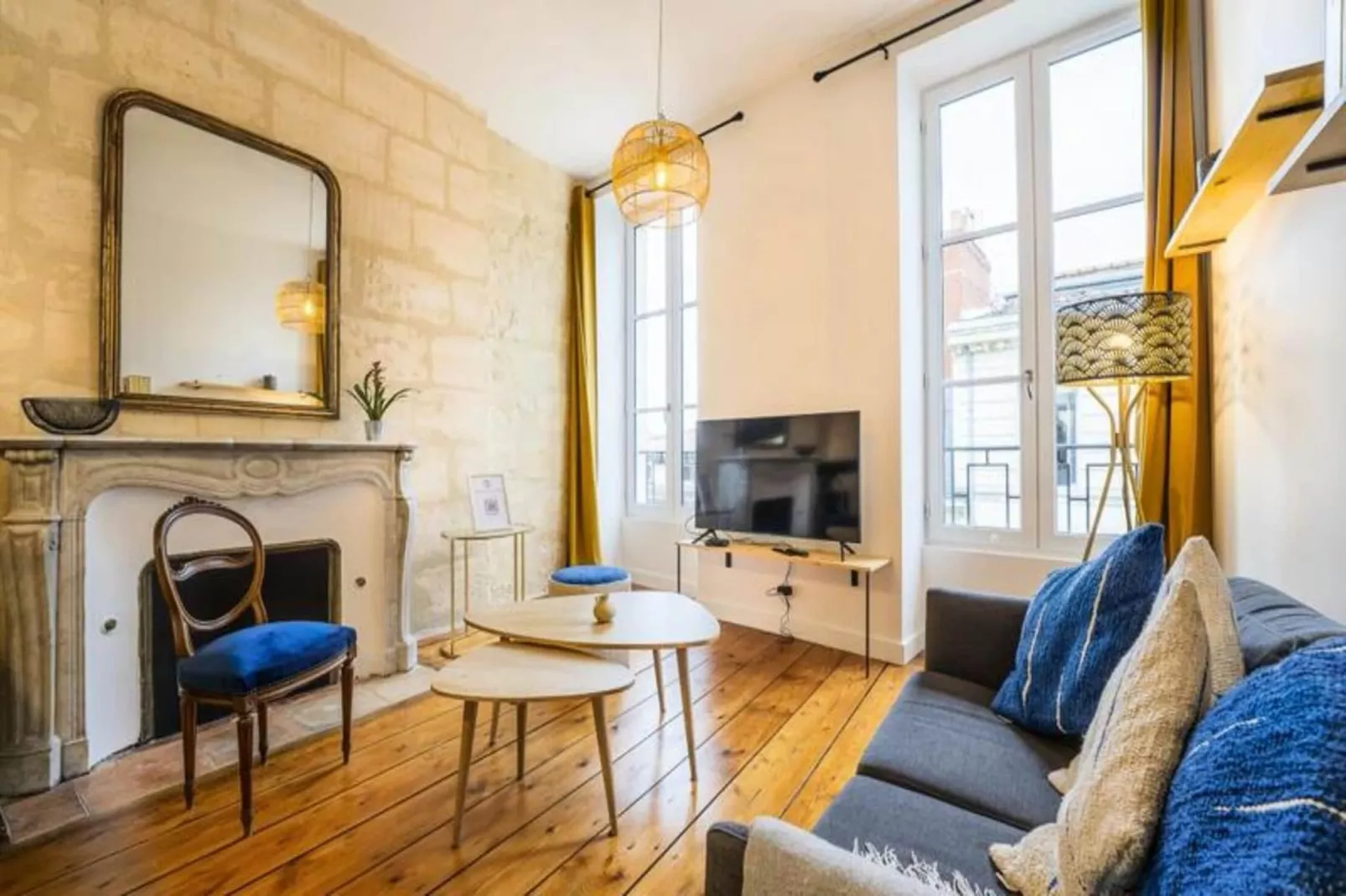 Charmant Et Rayonnant Appartement De 55 M&sup2; Situ&eacute; Dans Le Coeur De Bordeaux-Eetkamer