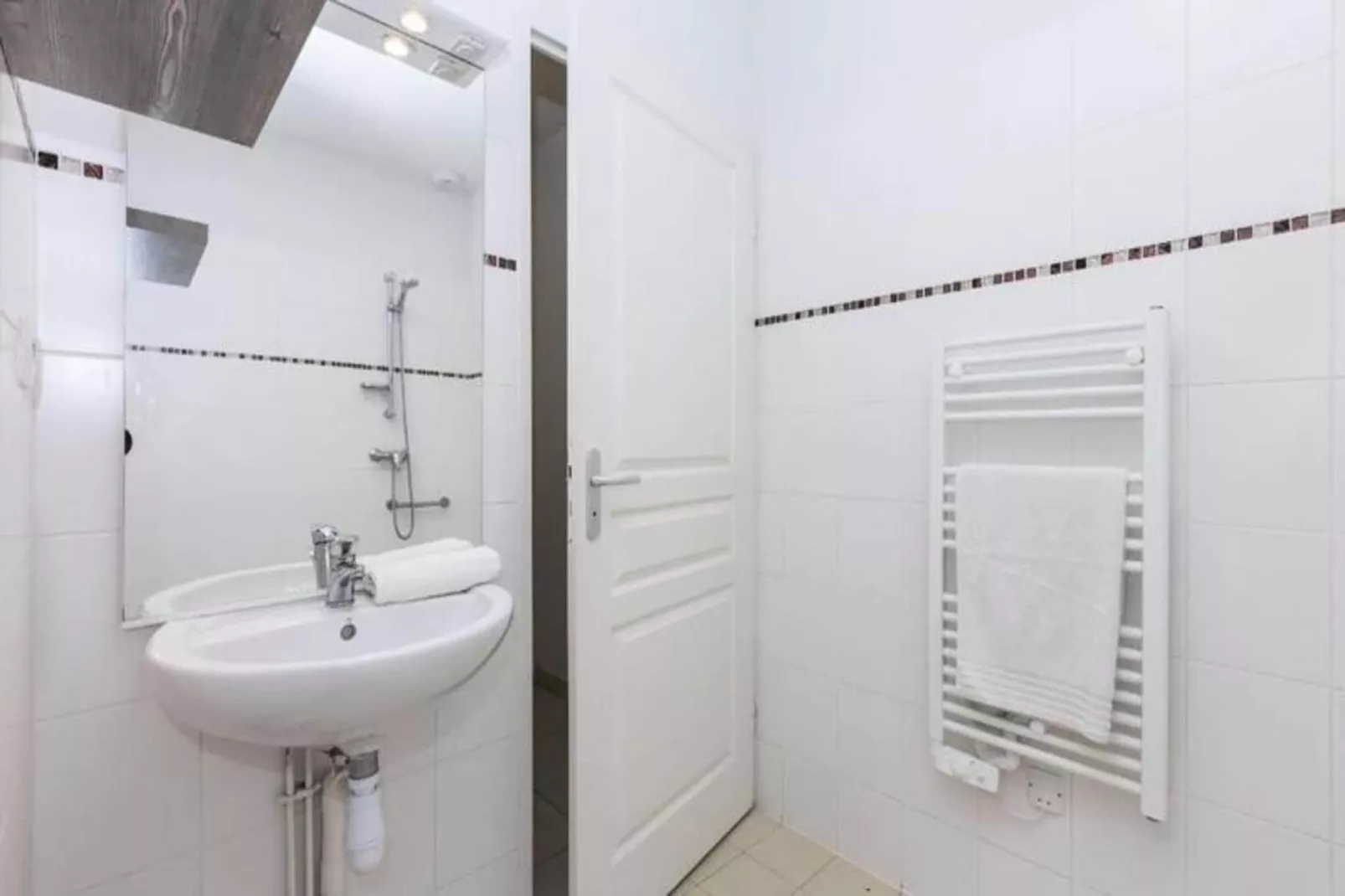 Résidence Odalys Le Petit Pont***-Badkamer