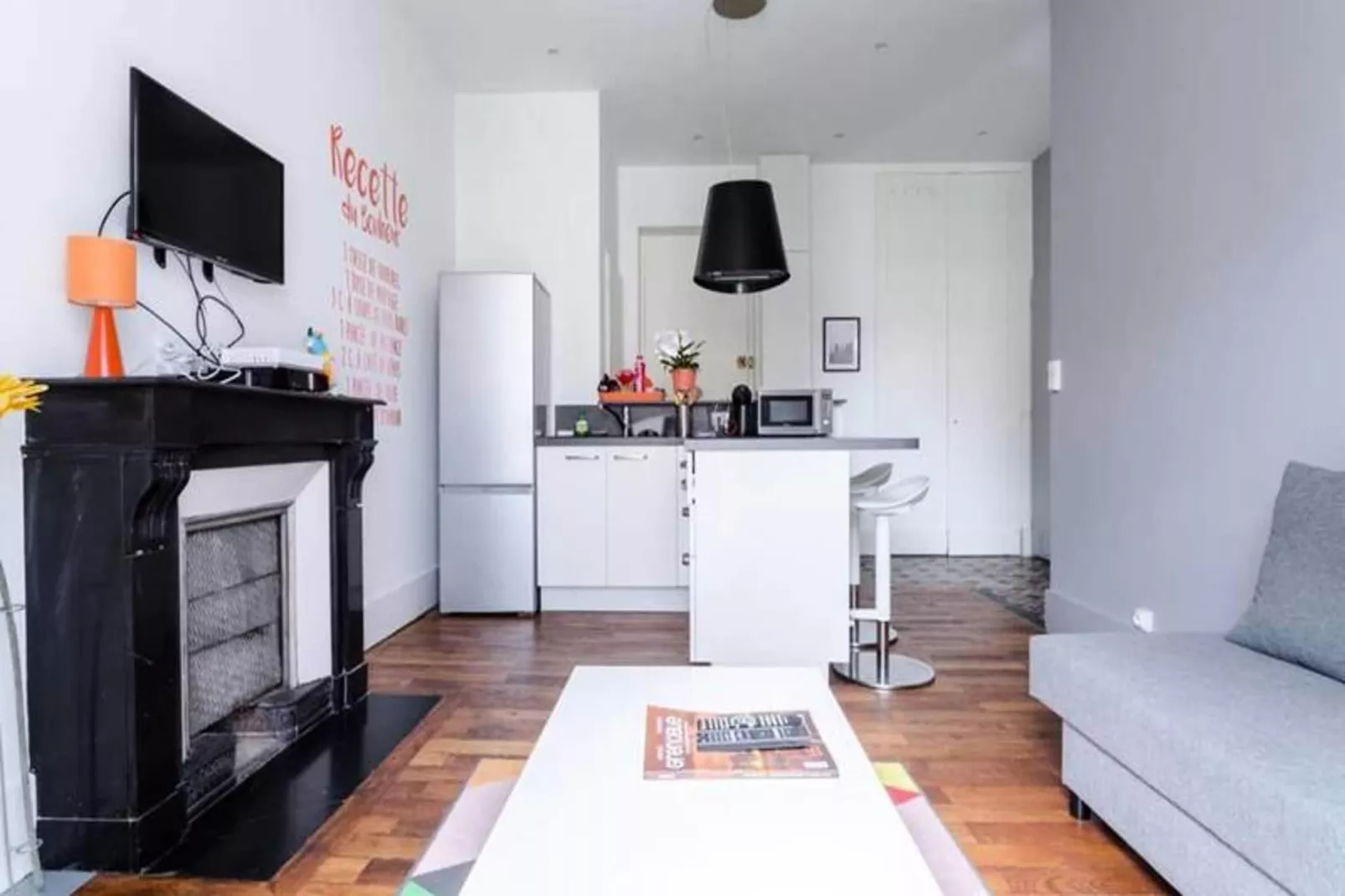 | Le Jaur&egrave;s 🍊| T2 Tout &eacute;quip&eacute; | Balcon, Wifi-Woonkamer