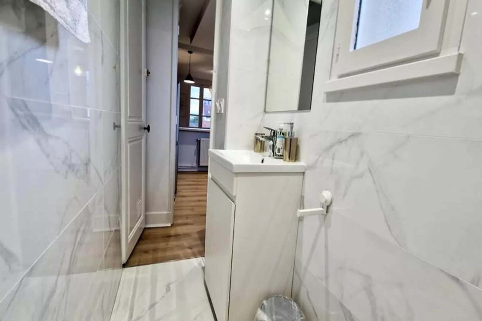 | Le Blue Revol  💡| R&eacute;nov&eacute;, Tout &eacute;quip&eacute;-Badkamer