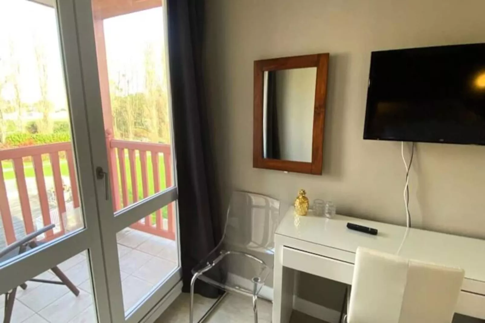 Résidence Tr&egrave;s Bel Appt 6 Pers Avec Piscine (sauf Janvier), Tennis Et Parking 202-Image-tags.