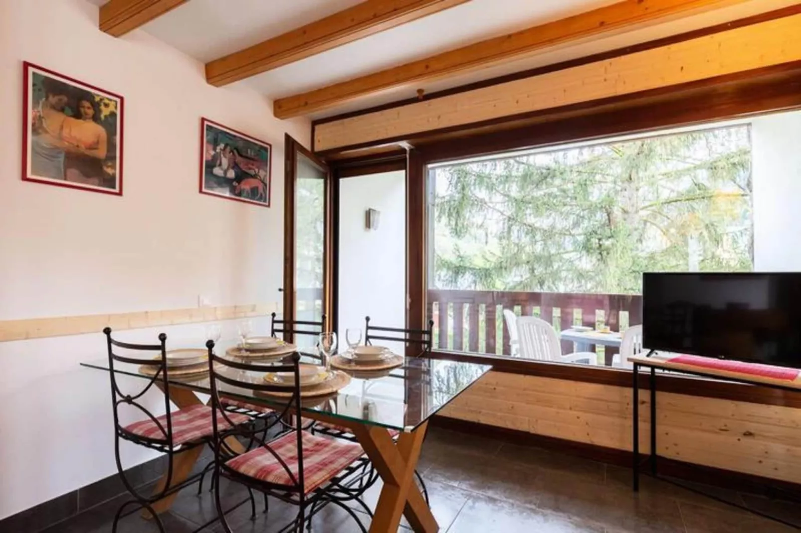 Résidence Les Isards-Eetkamer