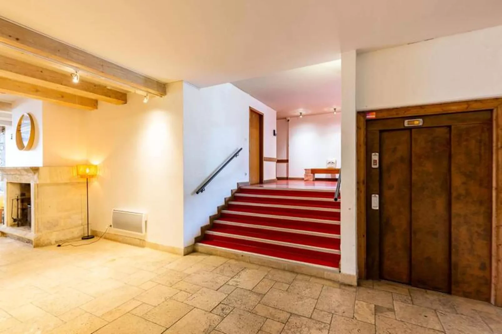 Résidence Cami Real-Hal-ontvangst