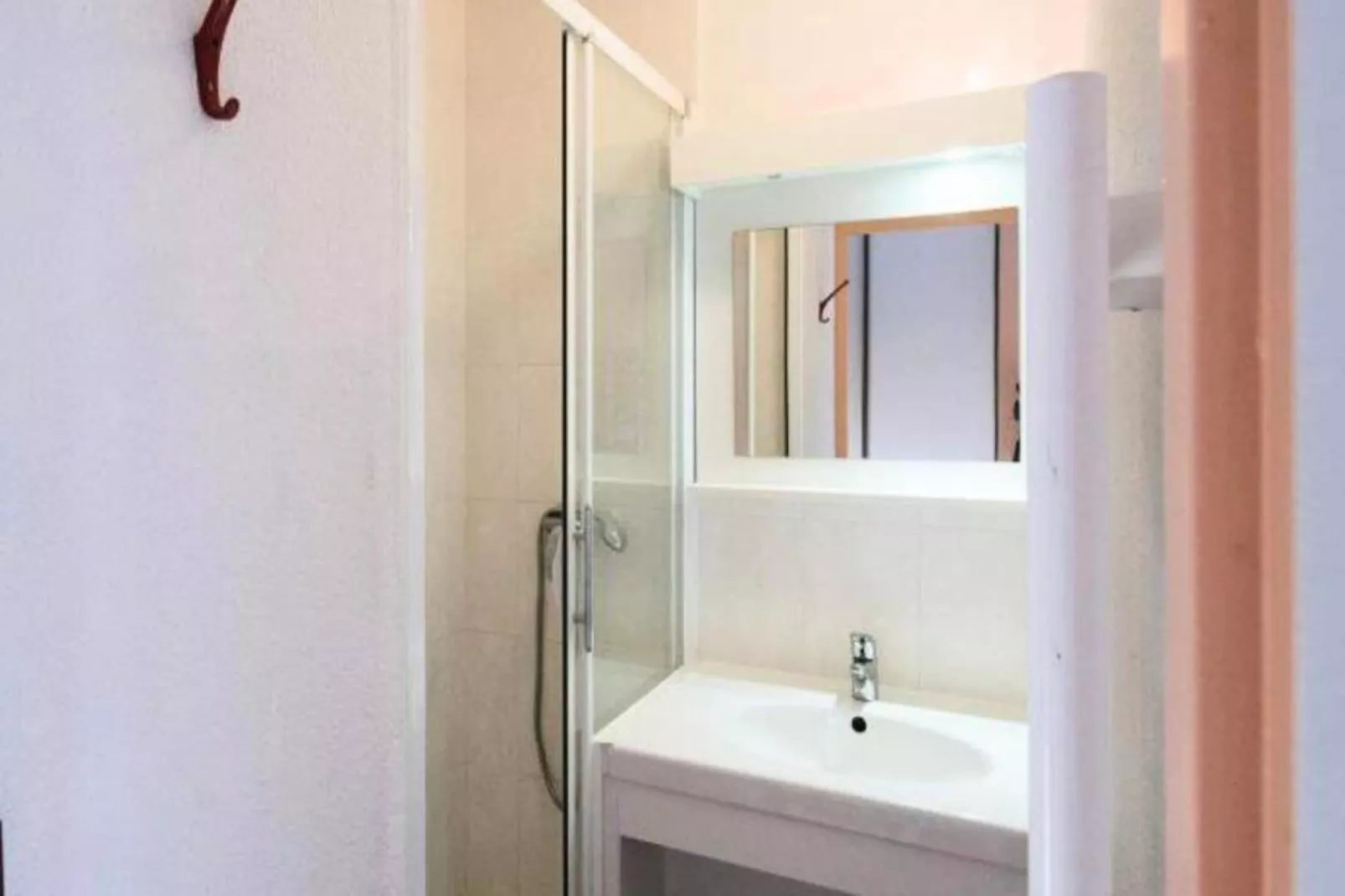 VVF Résidence Les Angles Pyrénées-Badkamer