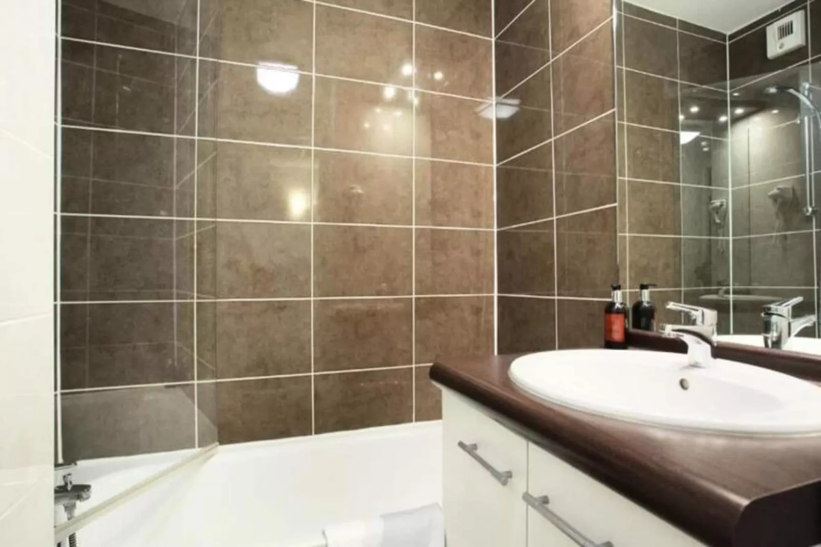 Appart'hôtel Odalys City Bioparc-Buitenkant zomer