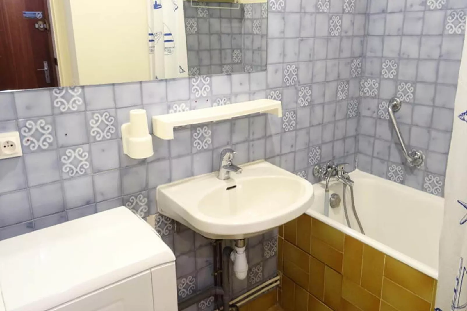 Résidence Montcalm C-Badkamer