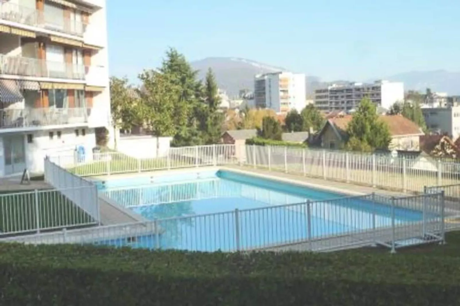 Résidence Montcalm B-Zwembad