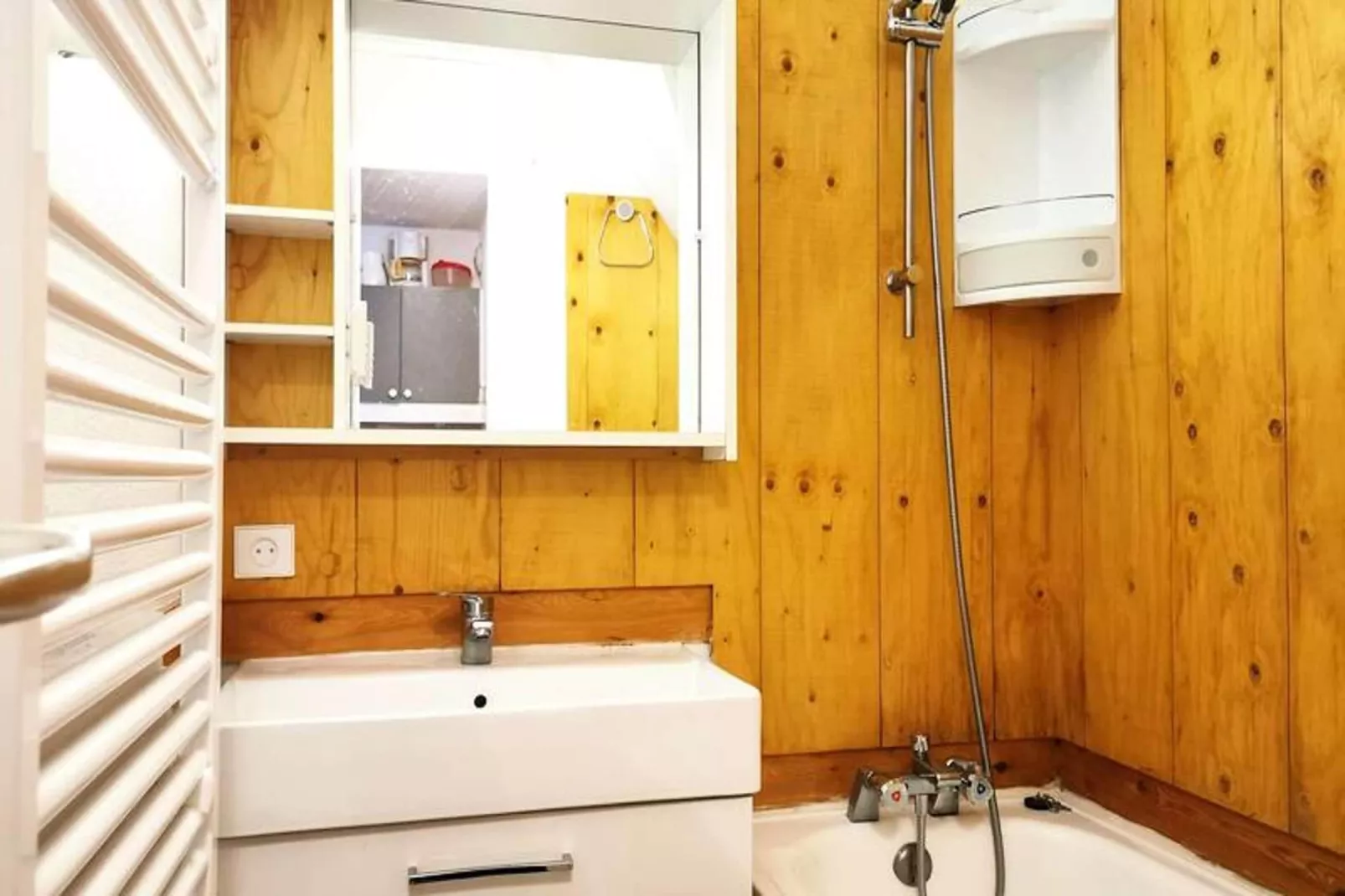 Résidence Camarine-Badkamer