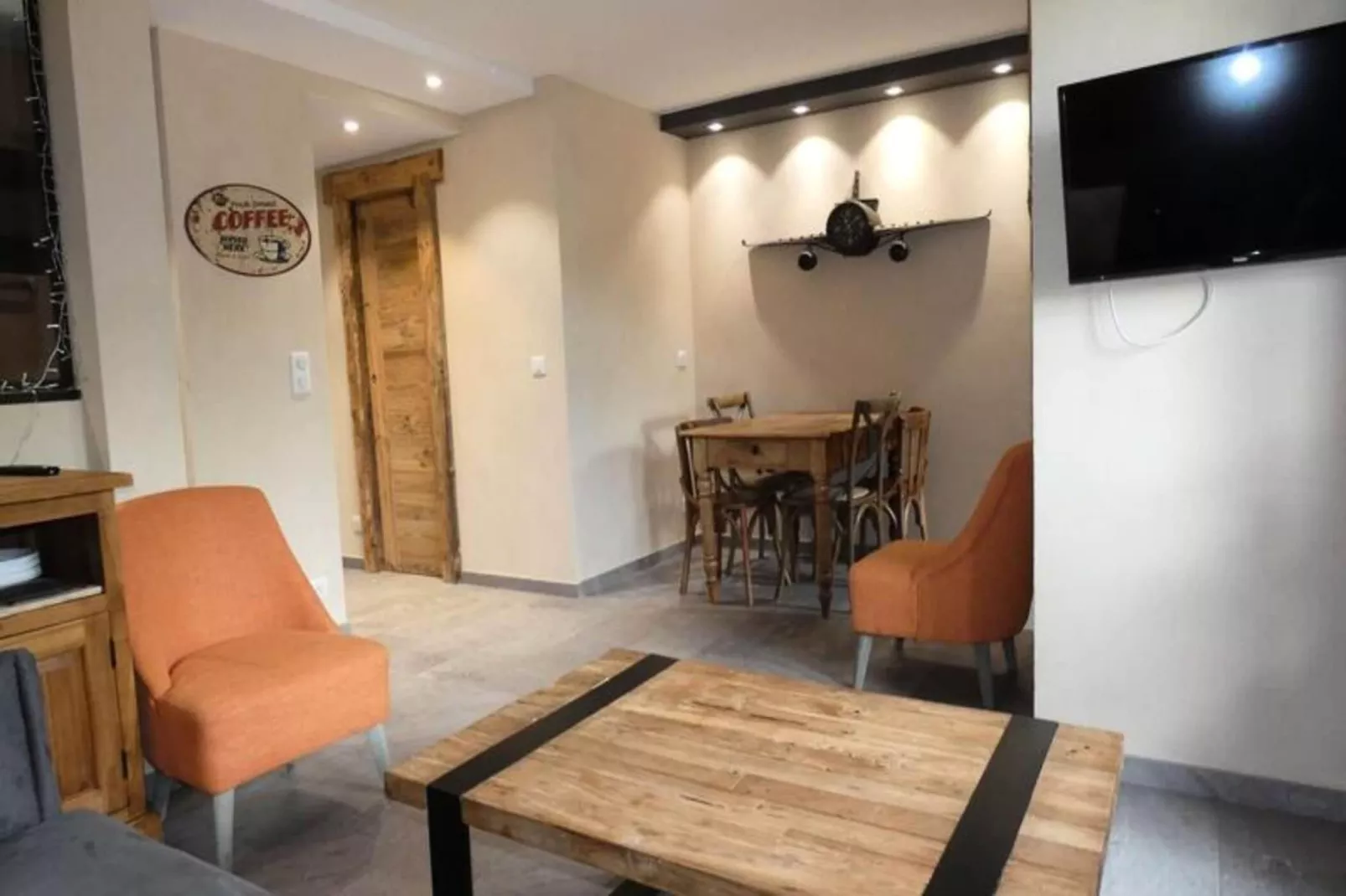 Résidence Lauziere Dessous-Badkamer