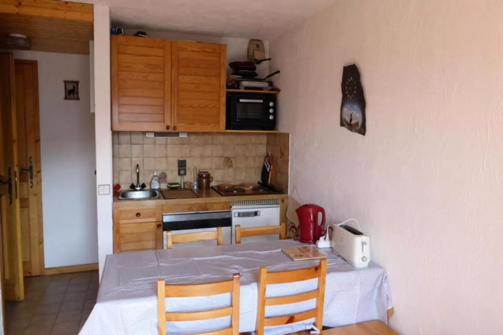 Résidence Les Loges-Buitenkant zomer