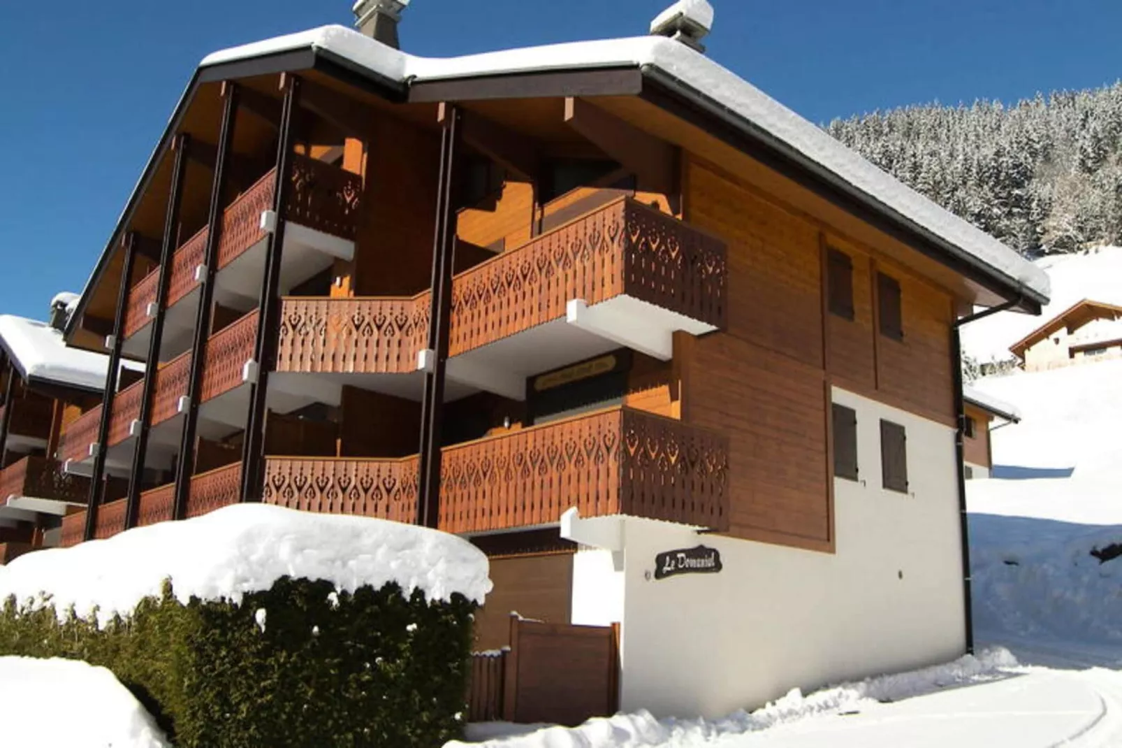 Résidence Domanial B-Buitenkant zomer