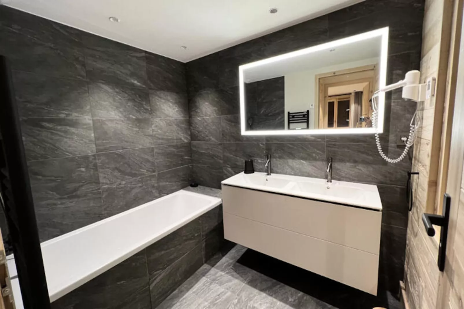 Appartements à La Clusaz-Image-tags.