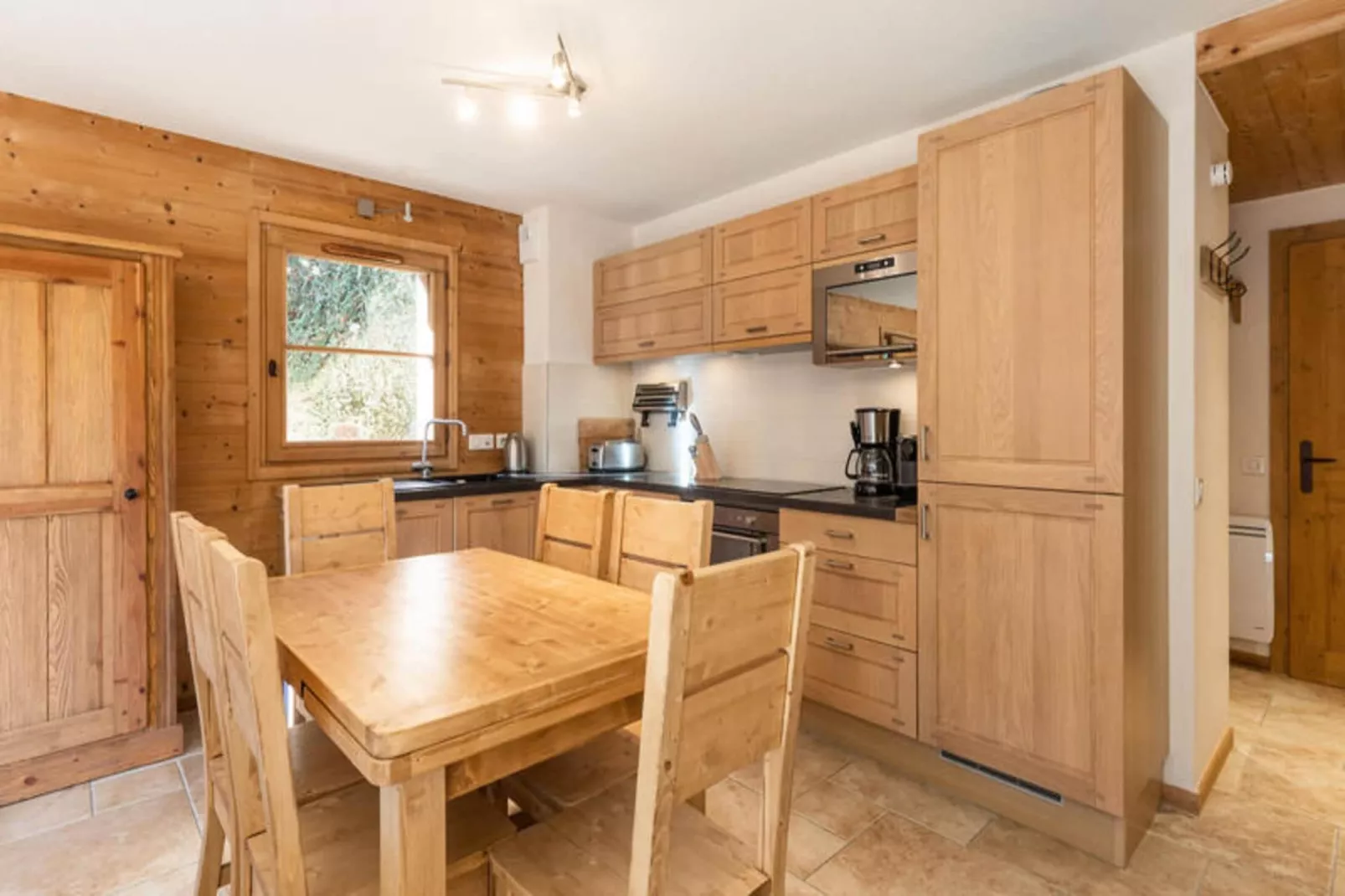 Résidence Belrose-Buitenkant zomer