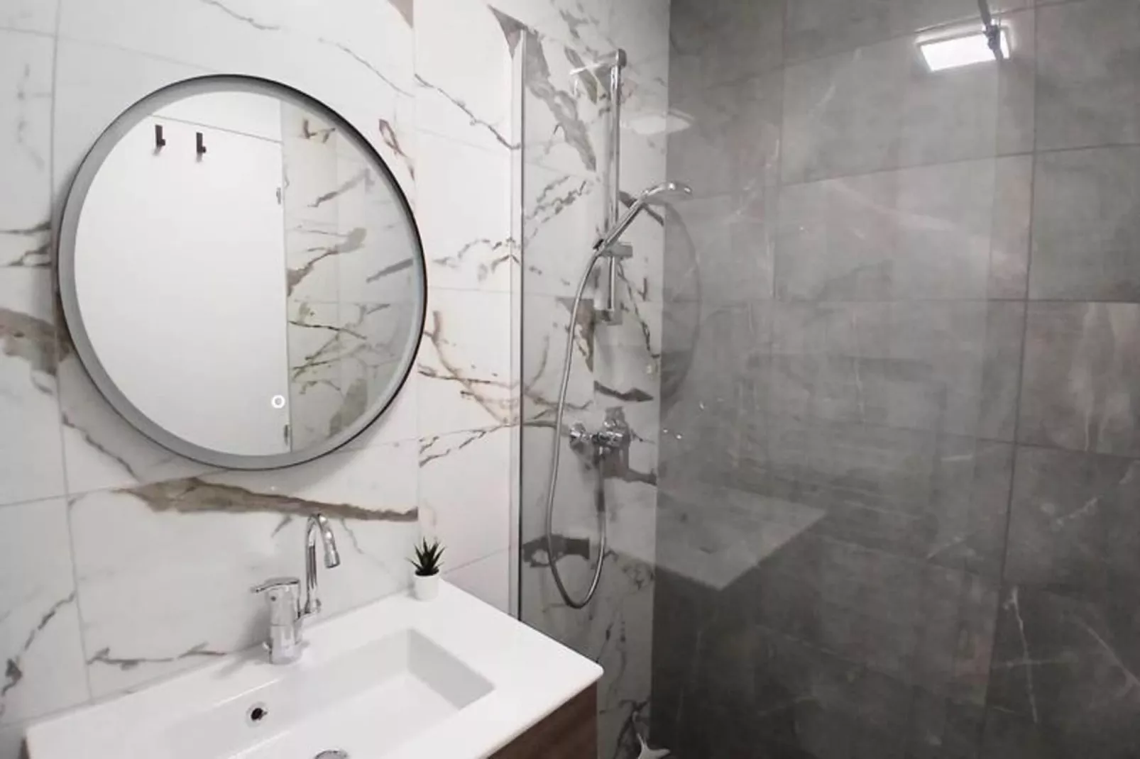 Résidence Les Esserts-Buitenkant zomer