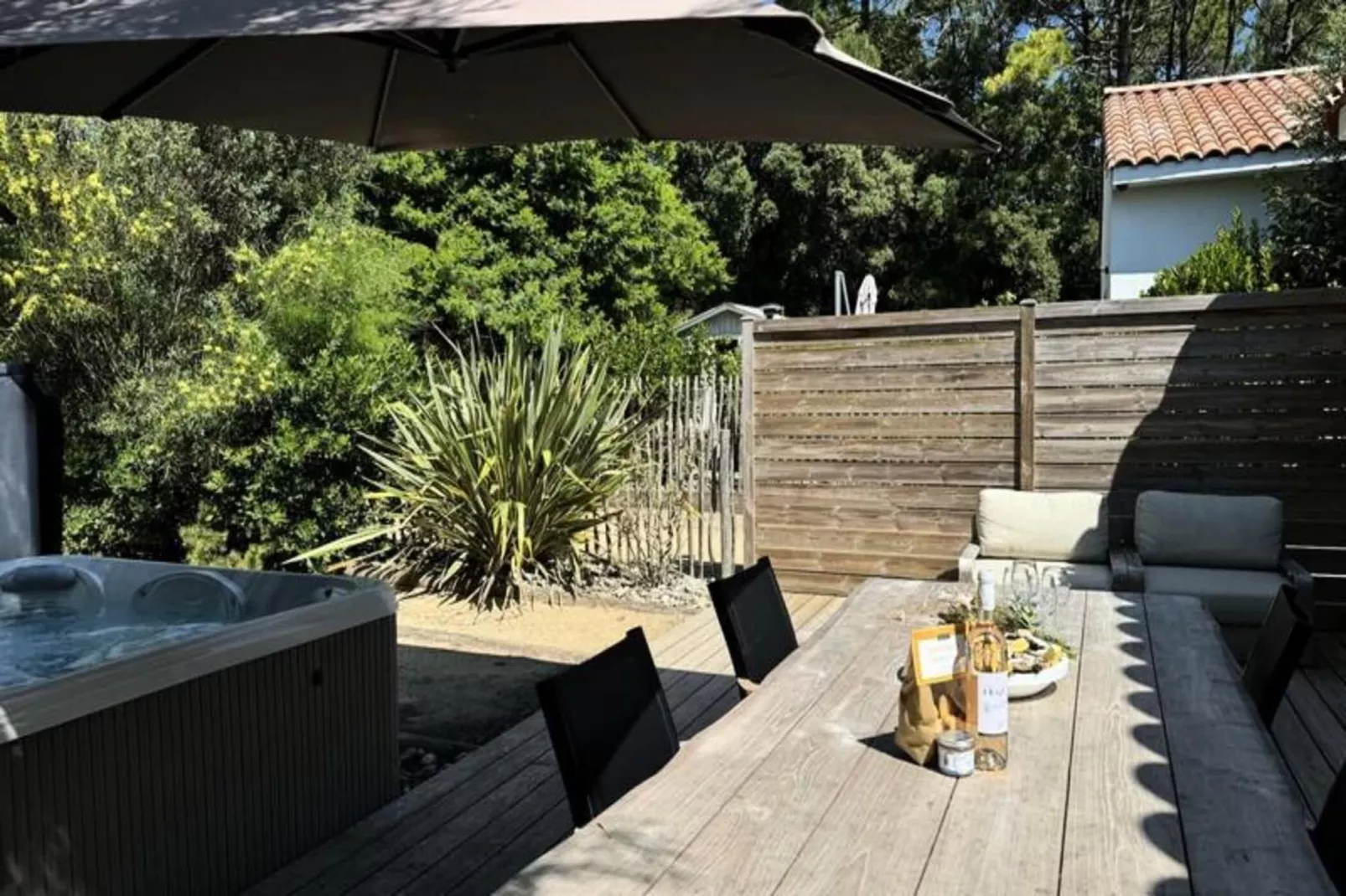 Villa Br&eacute;sil - Domaine Le Sherwood-Buitenkant zomer