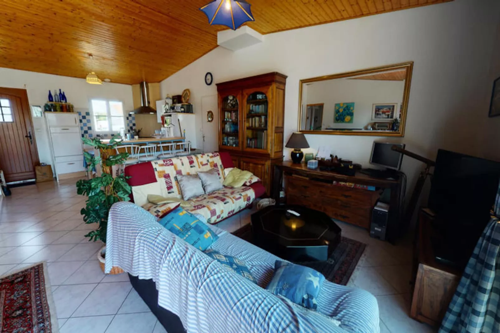 Maison à Saint-Gilles-Croix-de-Vie-Image-tags.