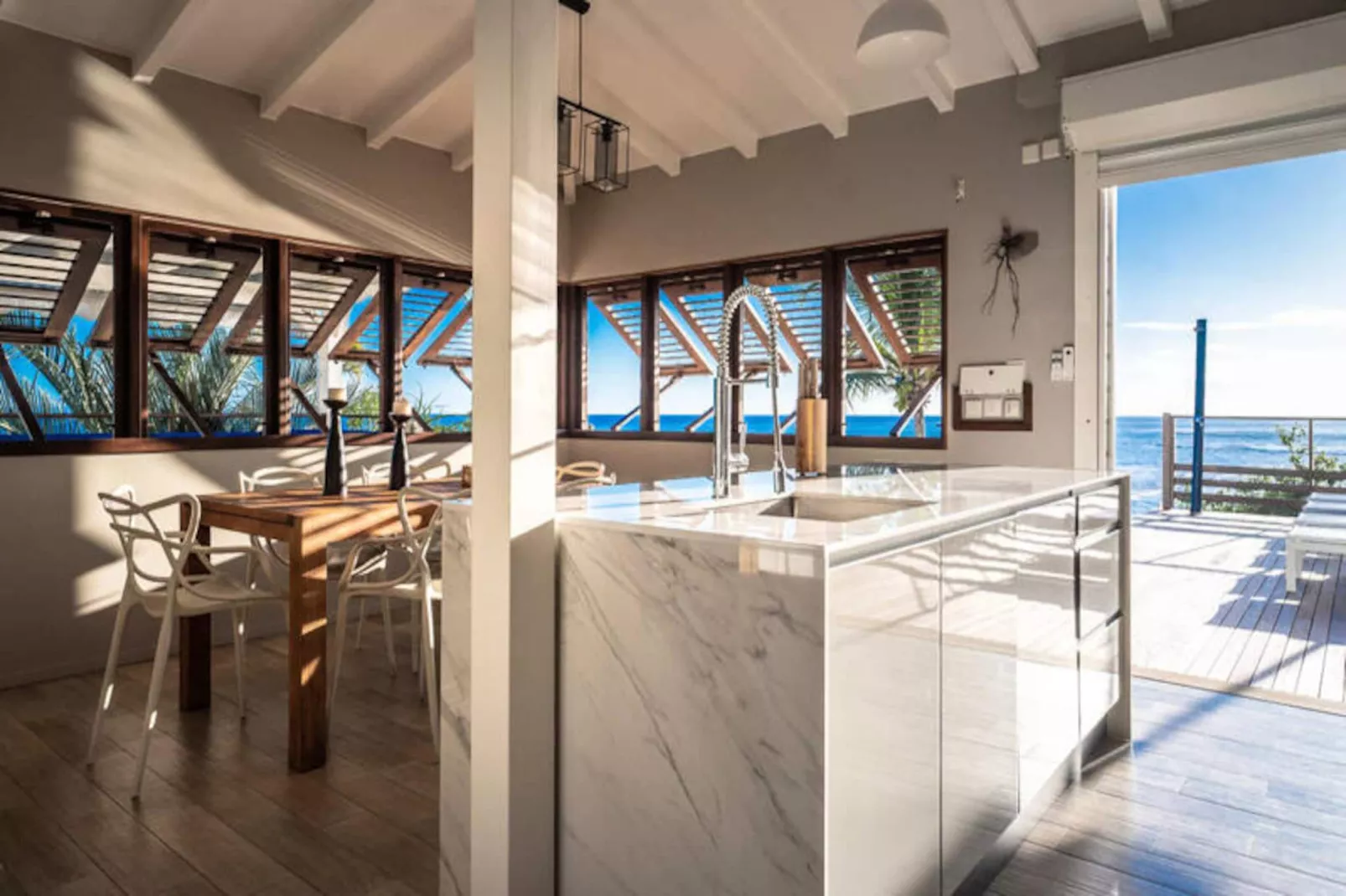 Villa Sea Side-Image-tags.