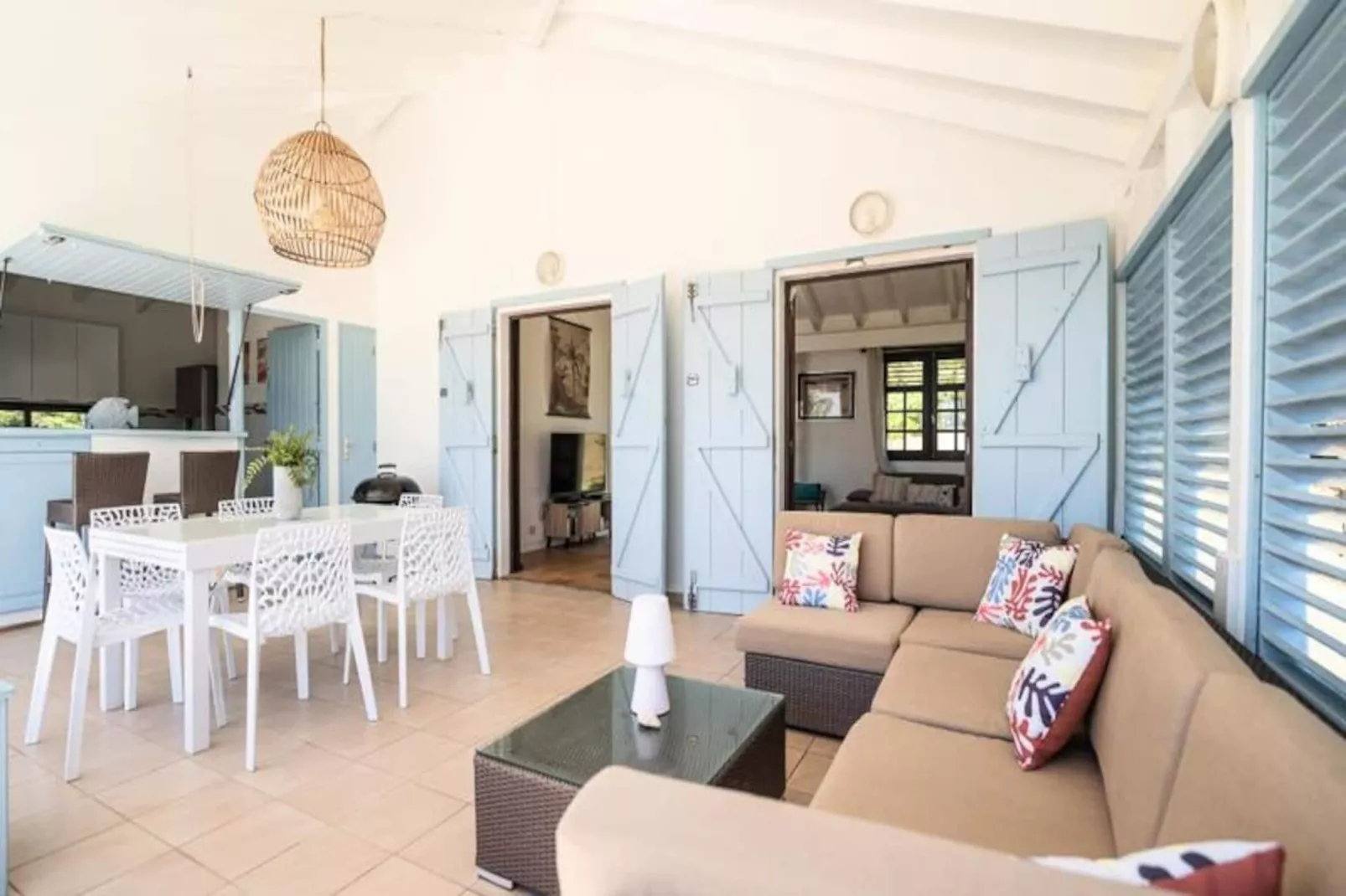 Villa Blue Horizon-Image-tags.