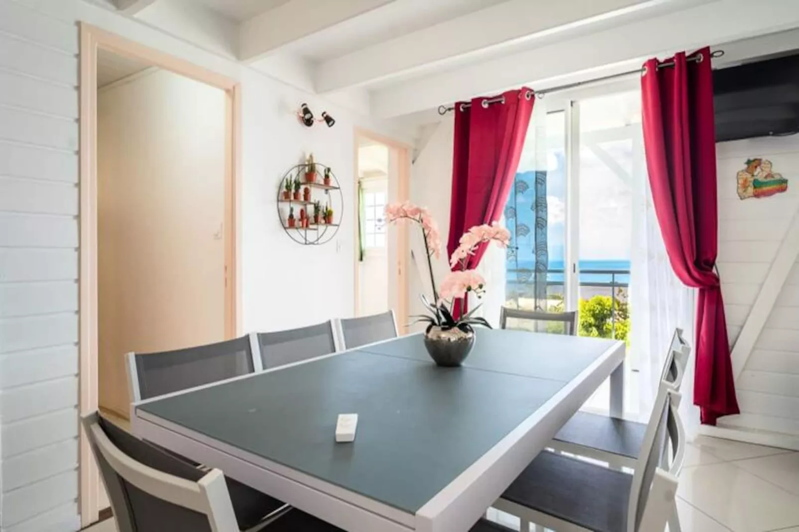 Villa Sun And Sea-Image-tags.