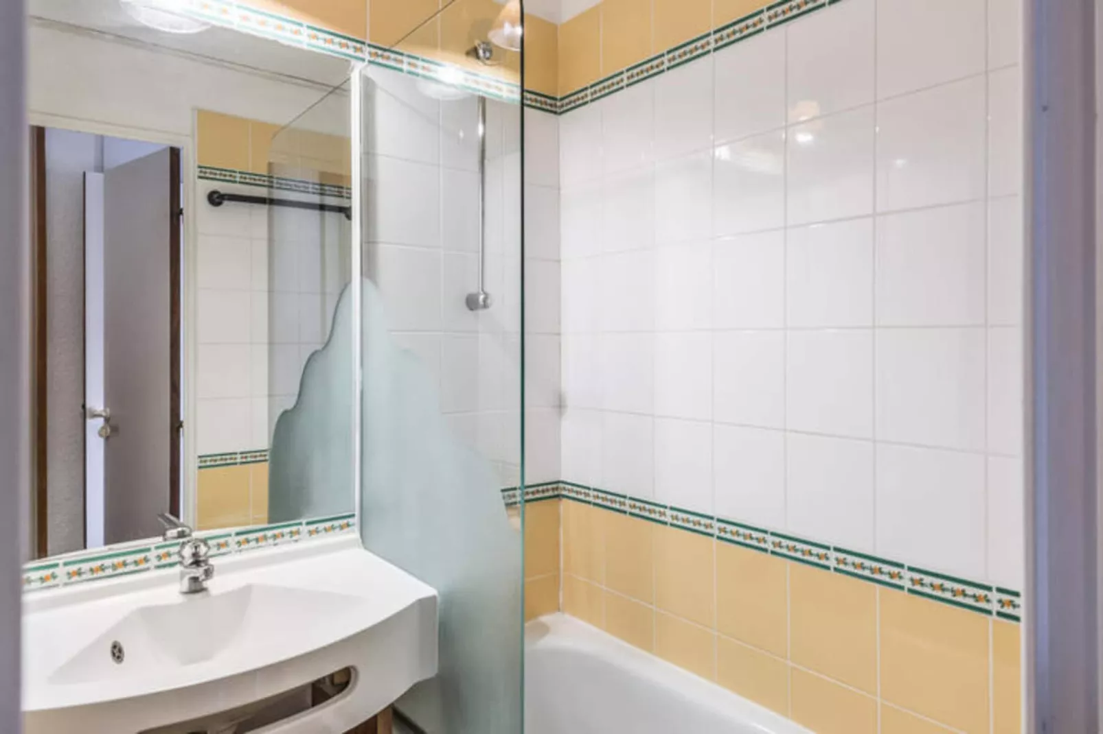 Résidence Quartier Falaise - maeva Home-Uitzicht zomer