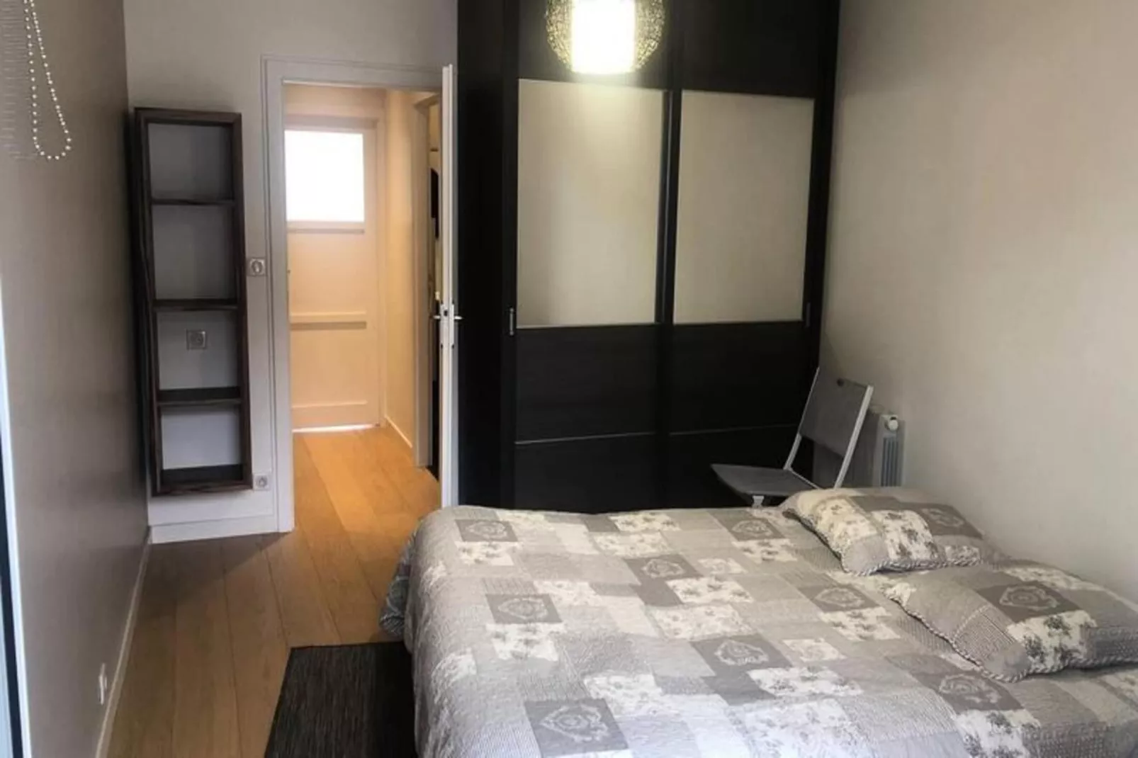 Résidence Regates-Buitenkant zomer