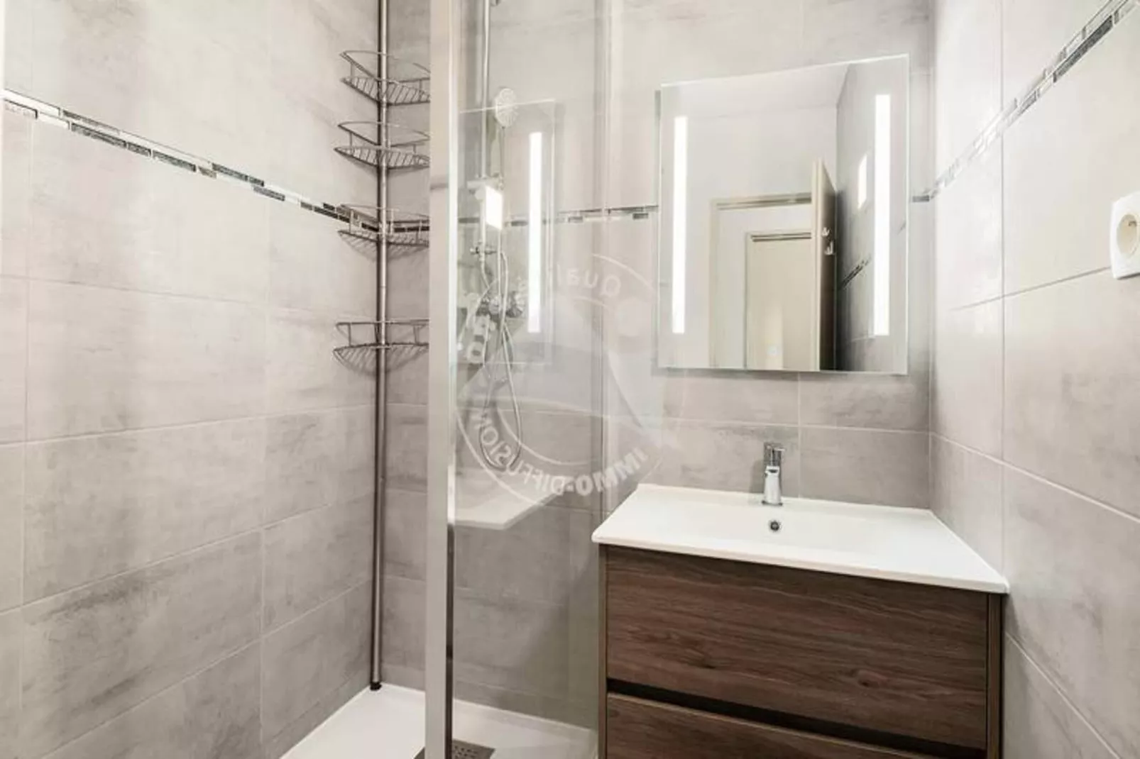 Résidence "le Quai Aux Fleurs"-Badkamer