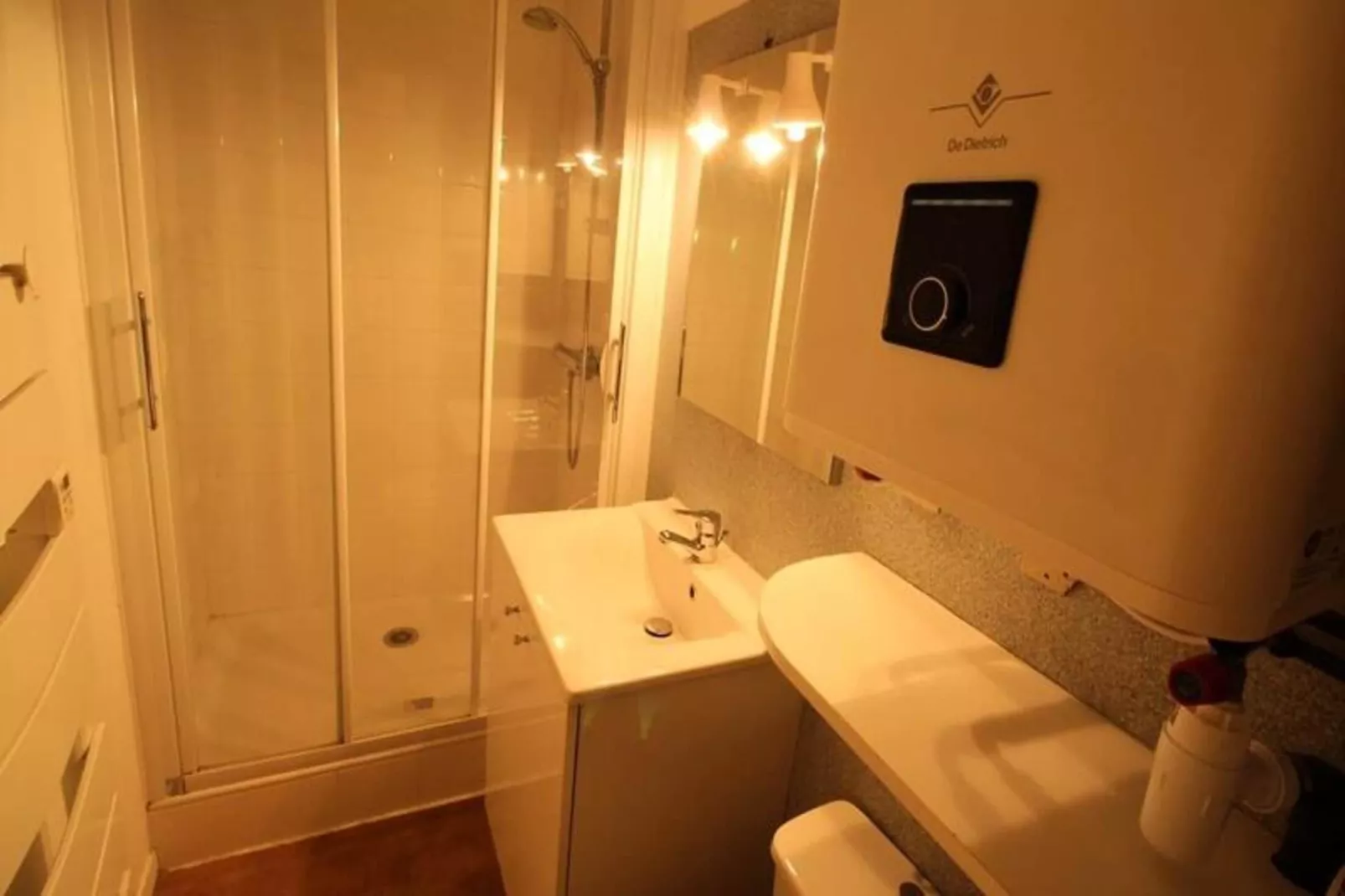 Résidence Sentein-Badkamer