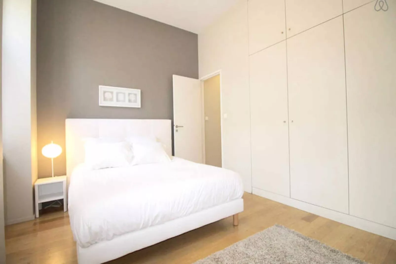 Splendide T3 De Standing, Face Au Jardin Public Pour 4 Personnes Et Enti&egrave;re-Image-tags.