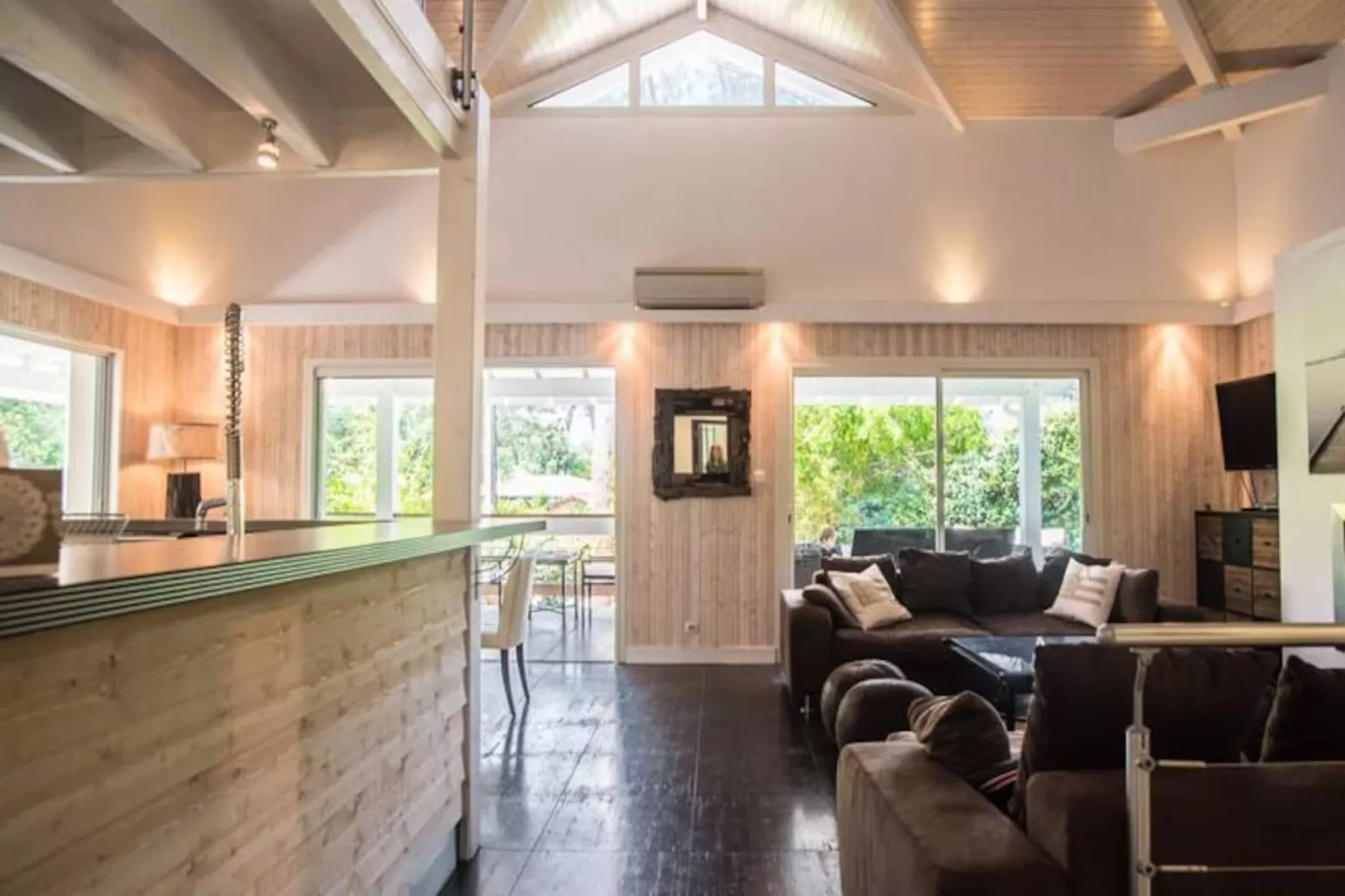 Magnifique Villa Climatis&eacute;e -10 Personnes Avec Piscine Et P&eacute;tanque - Pyla-Image-tags.