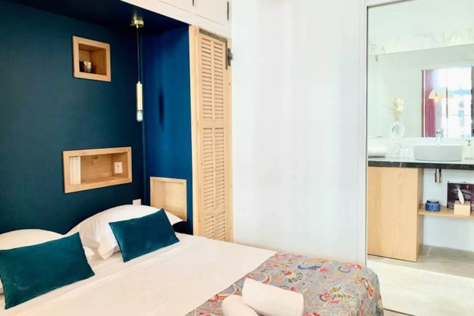 Home Chic Home - Les Suites De La Com&eacute;die - Suite1-Image-tags.