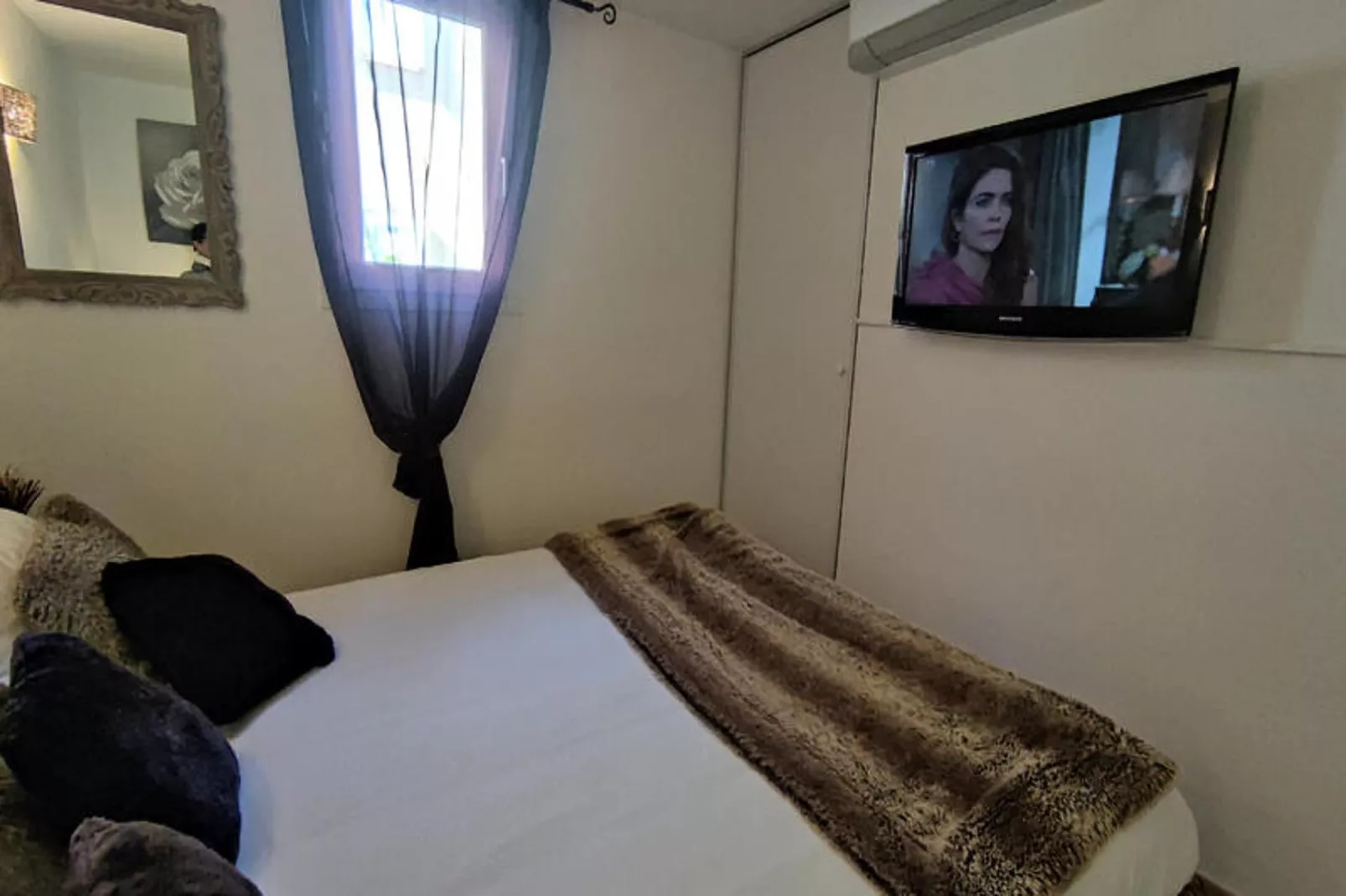 Résidence NATURISTE LA PALMERAIE-Slaapkamer