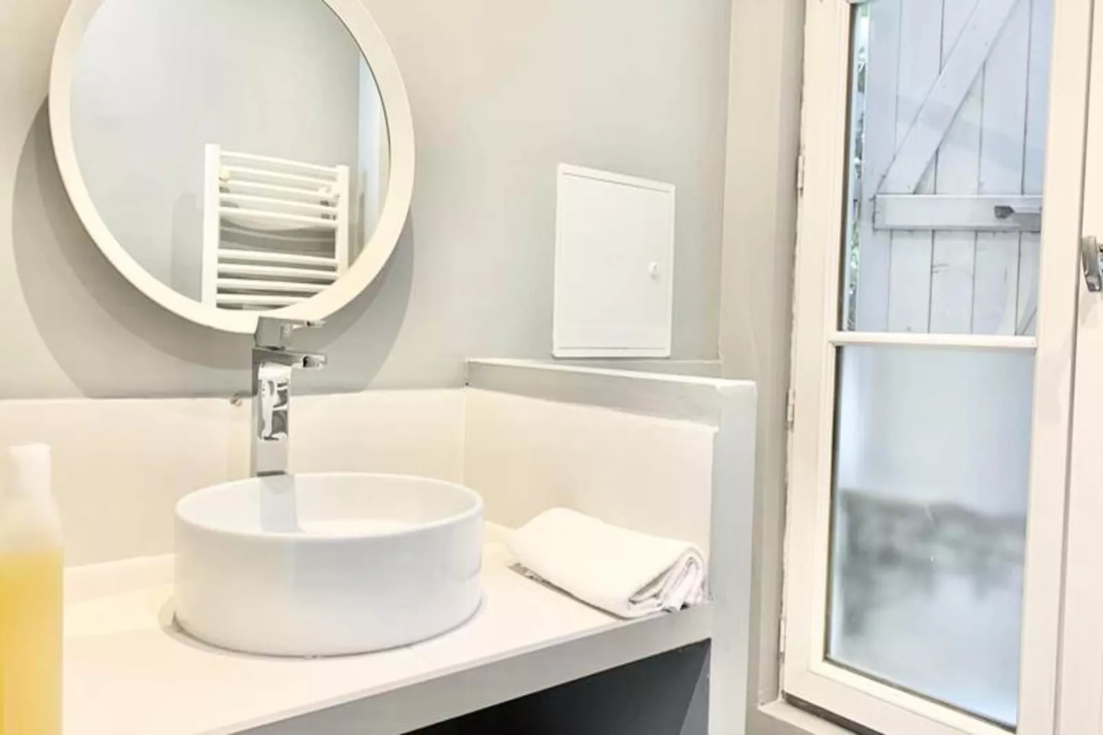 | Petit Paris 💋 | Studio Calme Tout &eacute;quip&eacute;-Badkamer