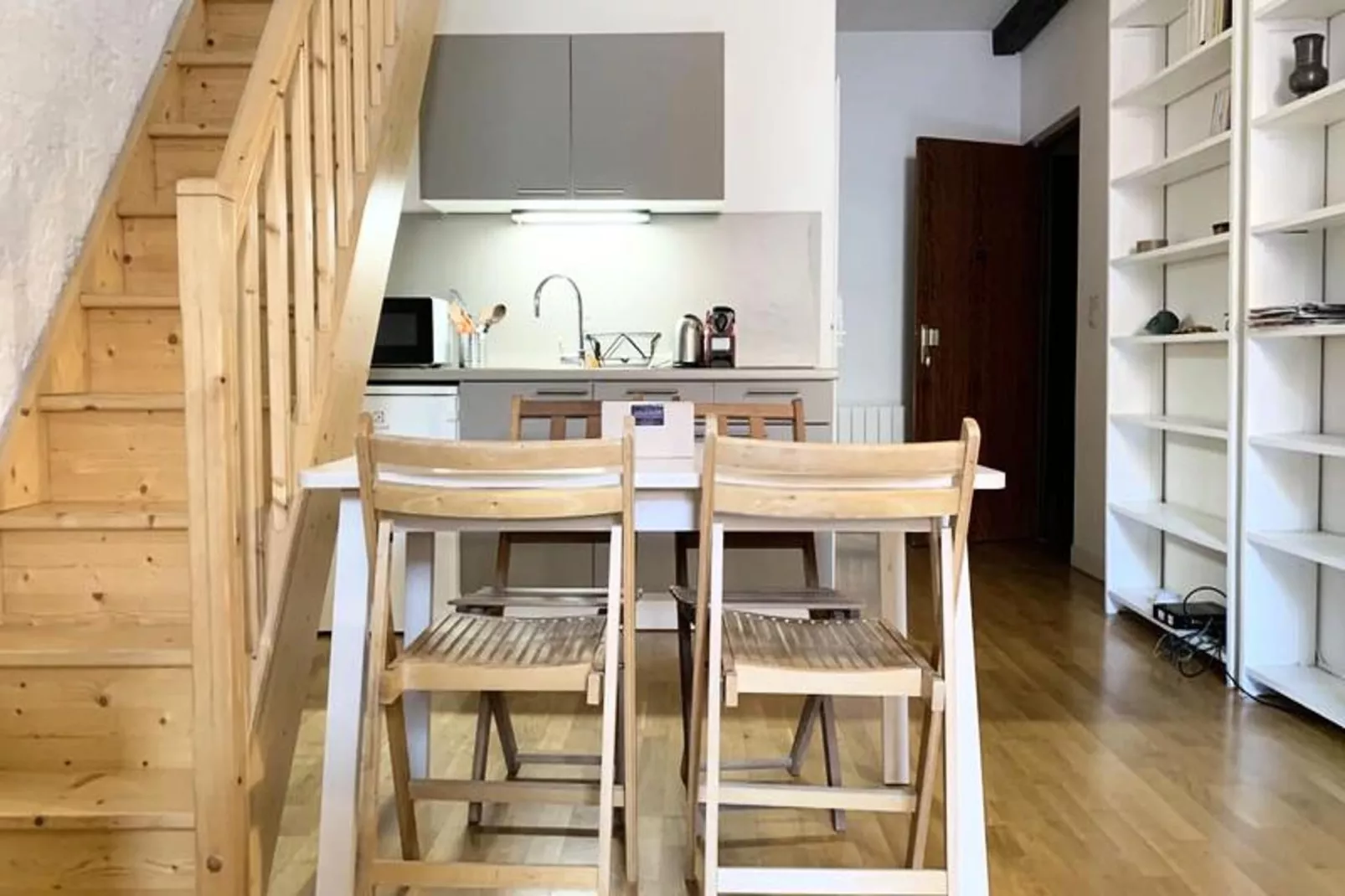 | L'alc&ocirc;ve De Vaucanson 🟡 Centre Historique | Place Vaucanson-Eetkamer