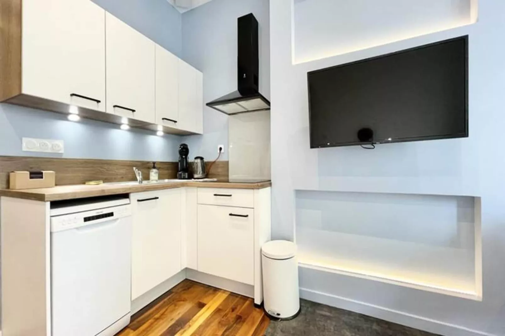 Le Cadet 👨&zwj;👩&zwj;👦&zwj;👦| Jean Jaur&egrave;s |tram A, B E E | T2 Tout &eacute;quip&eacute;-Keuken