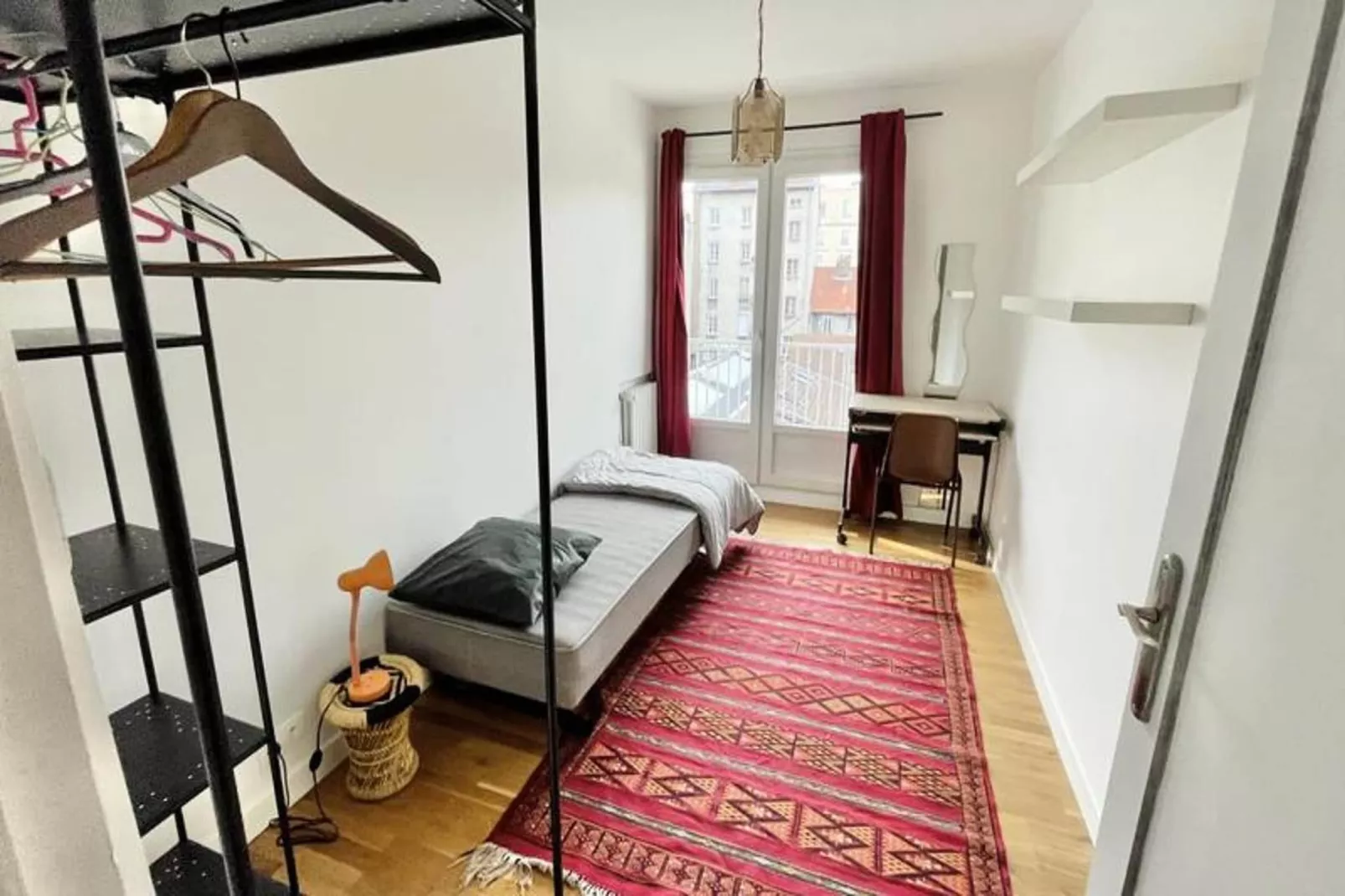 |chez Faffa 𓅂 | Spacieux T5 | Gare Sncf |-Slaapkamer